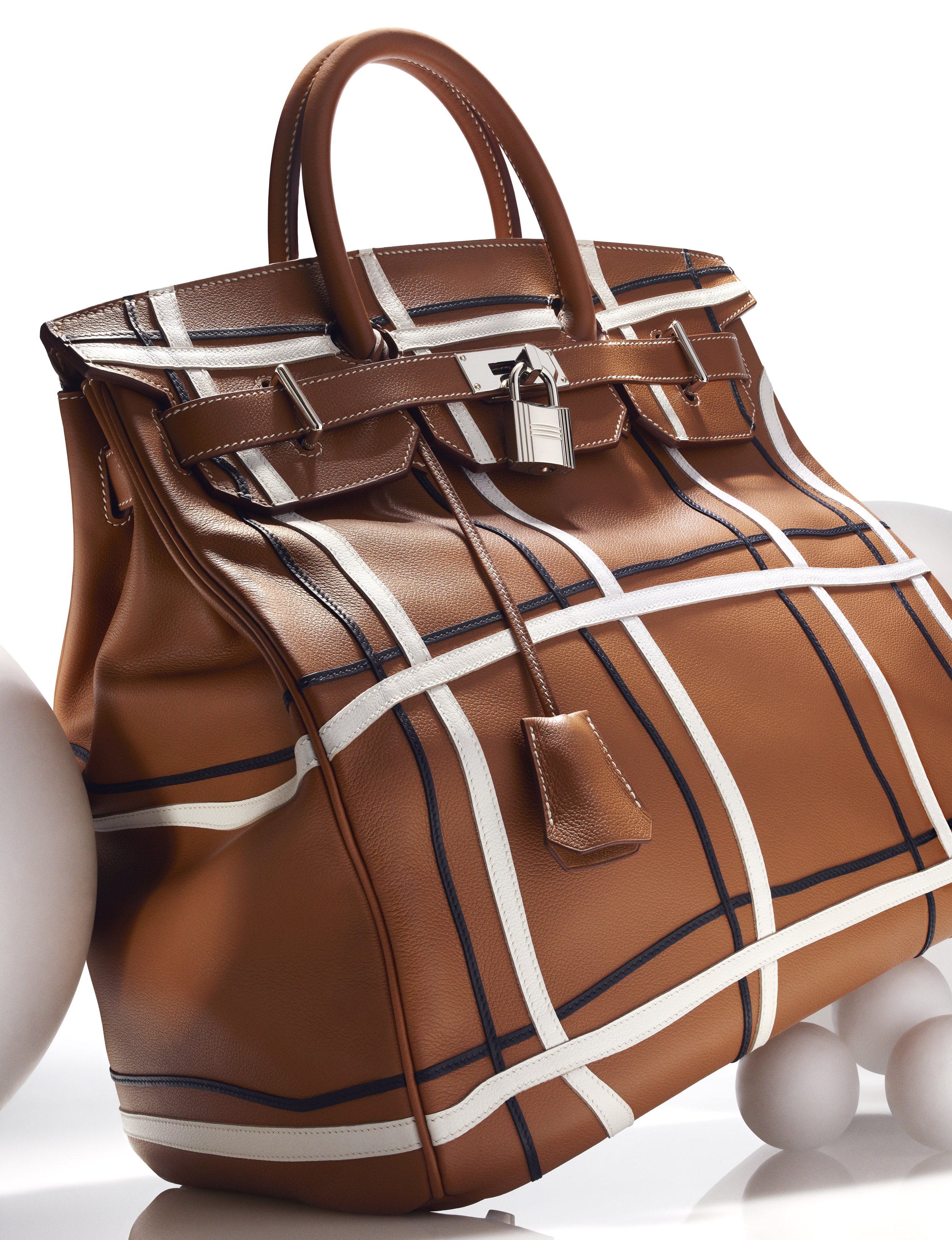 PRO00003889_ELLE_MAGAZINE_USA_Hermes_F3A.jpg