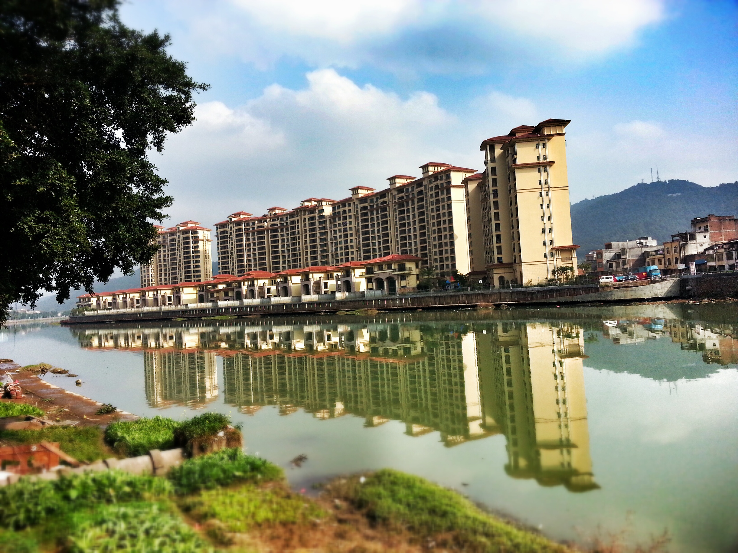 Modern Apartments in Huaiji City