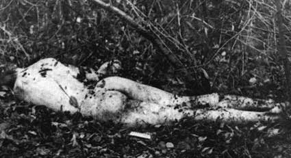 andrei-chikatilo-crime-scene-naked-victim.jpg
