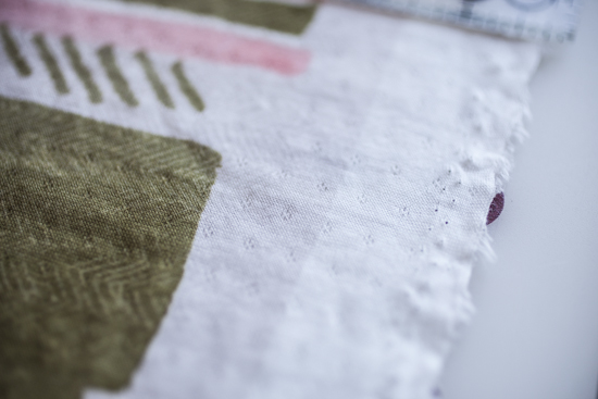 4-pindot markings are the stitches keeping the fabric layers together.