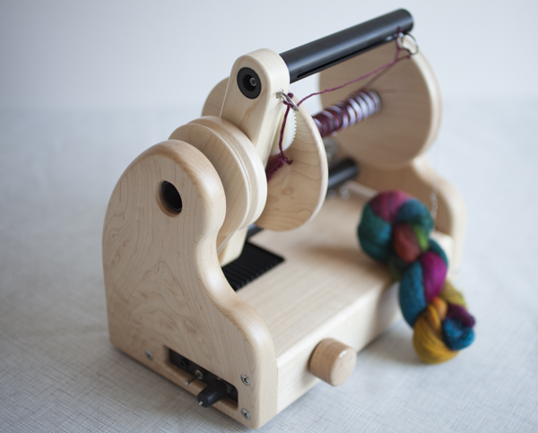 Hansencrafts miniSpinner - Maple wood with Woolee Winder.