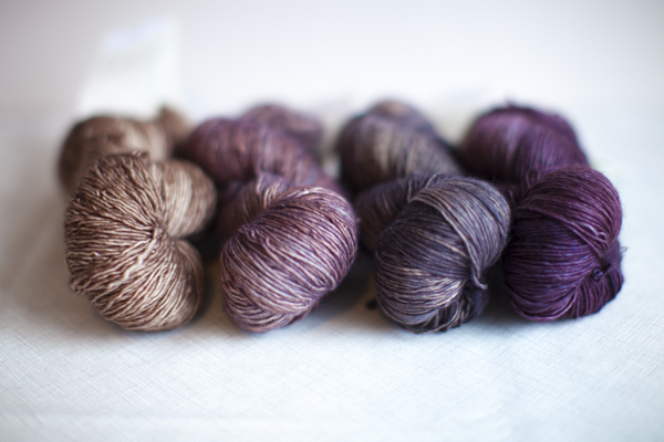 Colors (from left to right): Cove, Riverbed, Poivre, Albizia