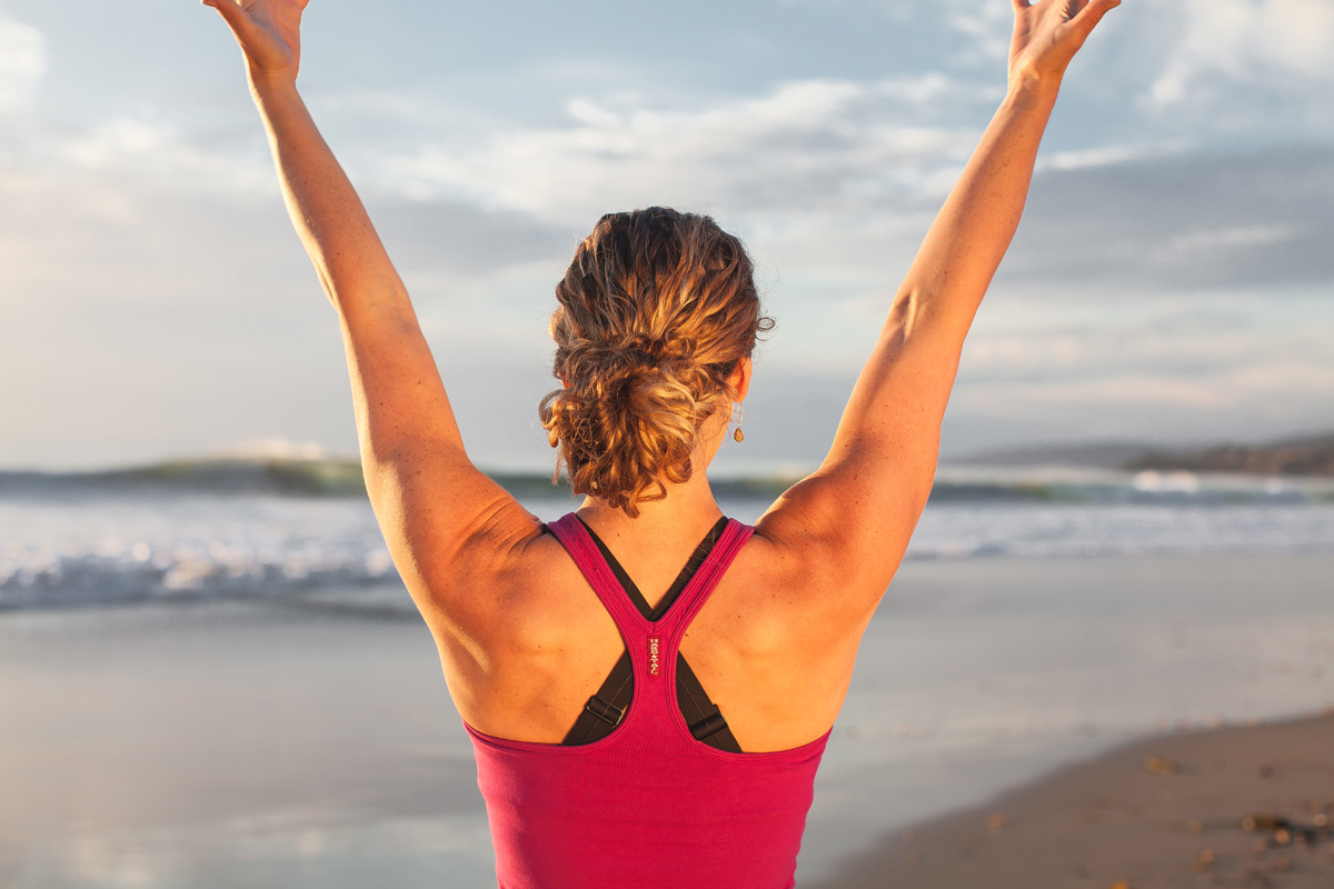 Utthita Hasta in Tadasana · Extended hands in mountain