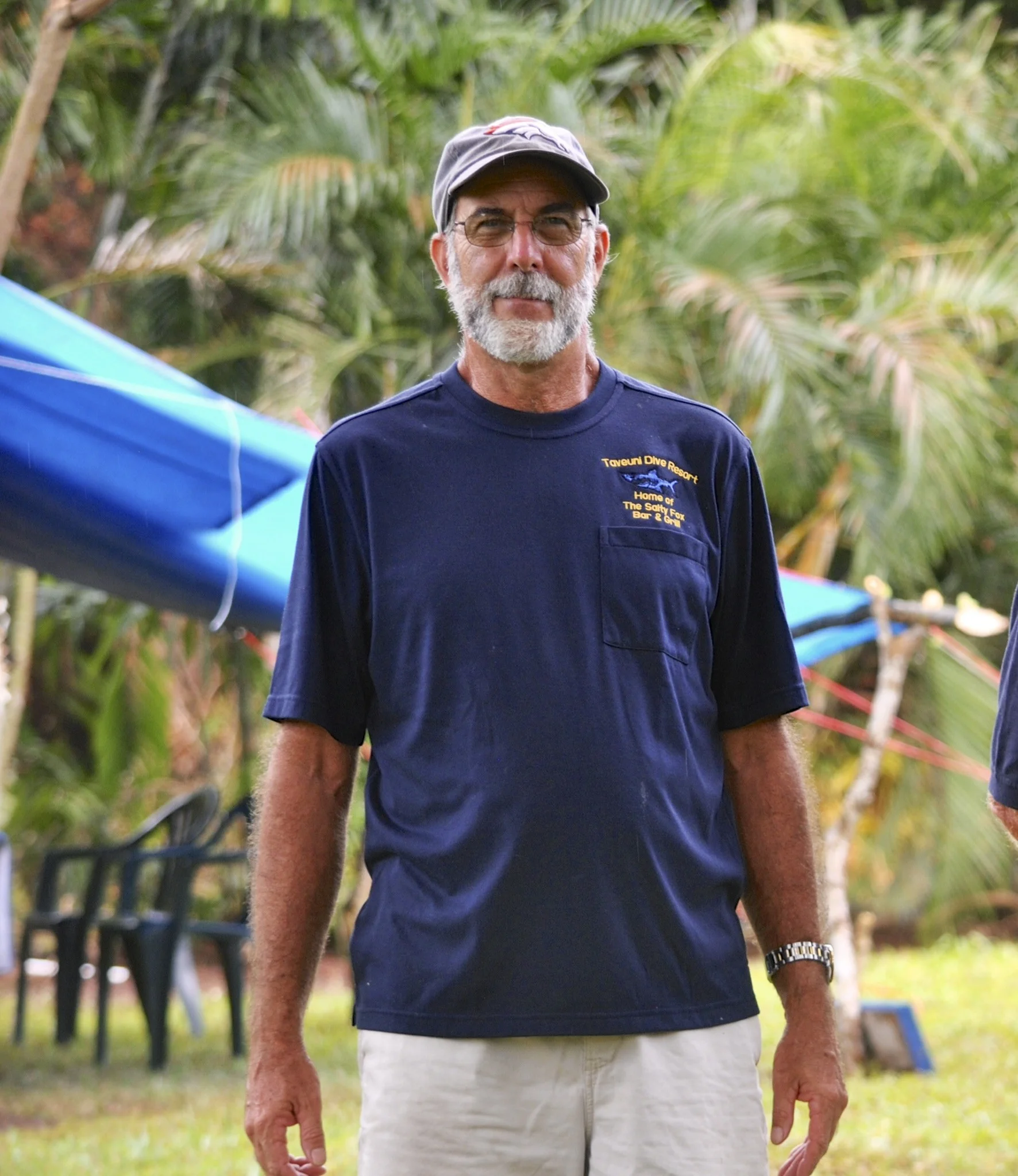 Much like another superhero, Carl changed from mild-mannered dive shop owner to Captain Salty Fox (note the fancy new shirt).