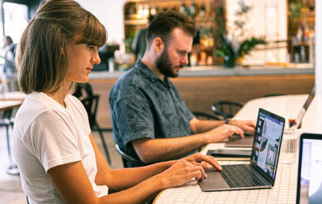 How to Stand Out in a Crowded Instructional Design Market