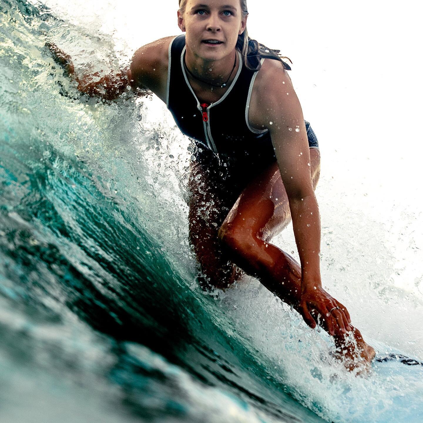 @isabella_nichols for @fcs_surf shot with @aquatech_imagingsolutions 🔨🏄🏼&zwj;♀️