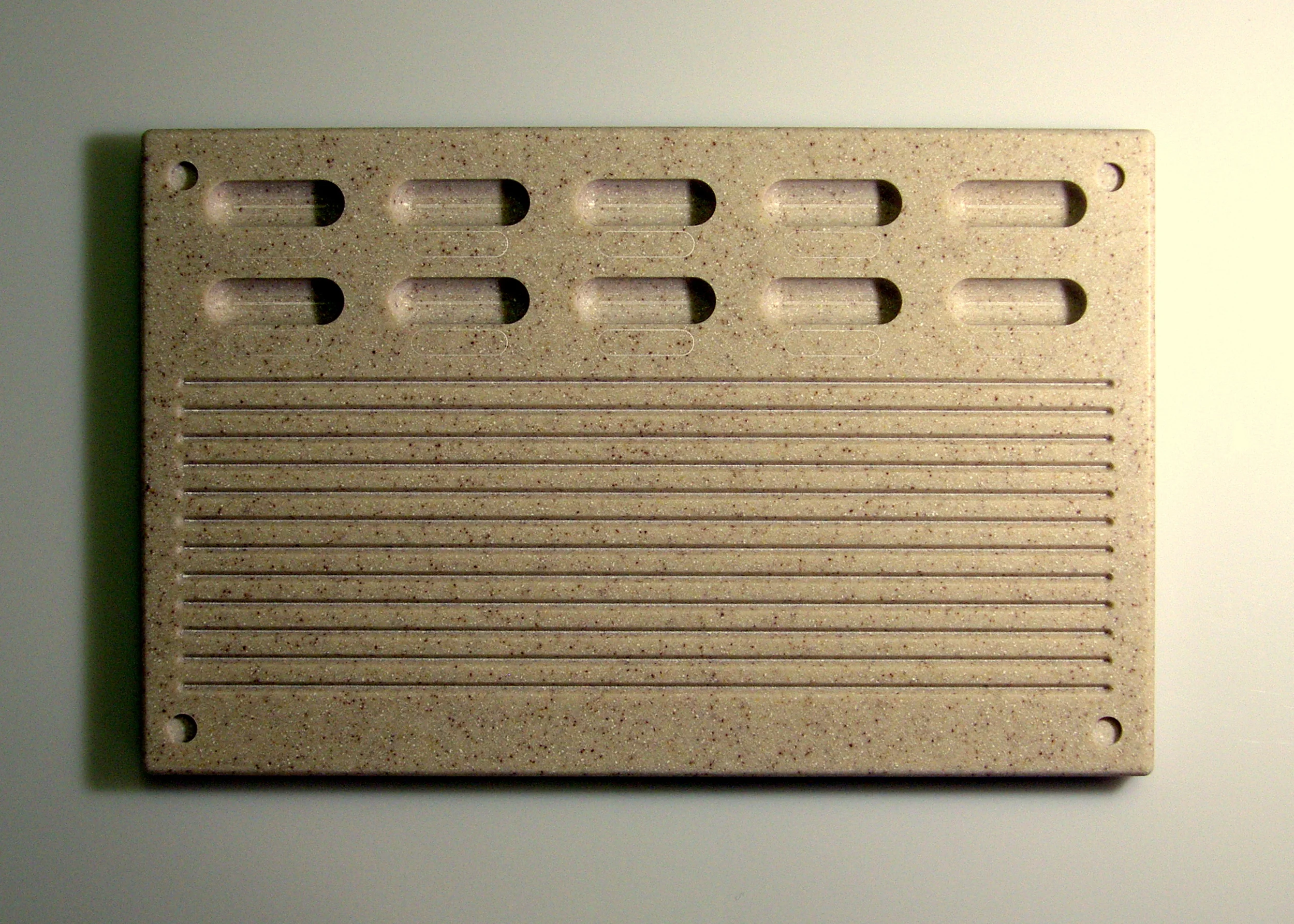 Model 22S - 10 Cup / 12 Staging Line Combination Beadboard