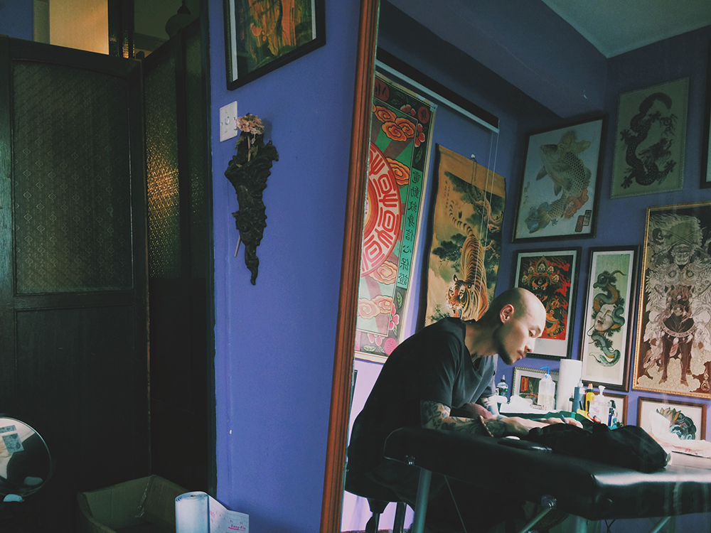 Guest artist: Apro Lee.