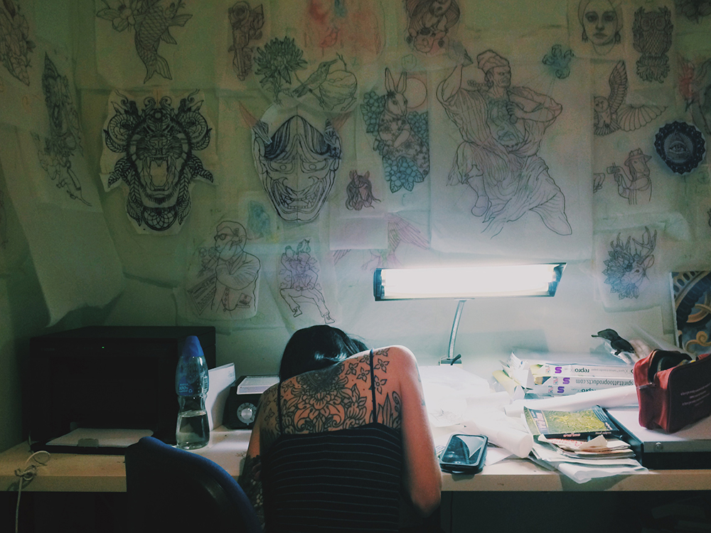 Guest artist: Hannah Pixie. 