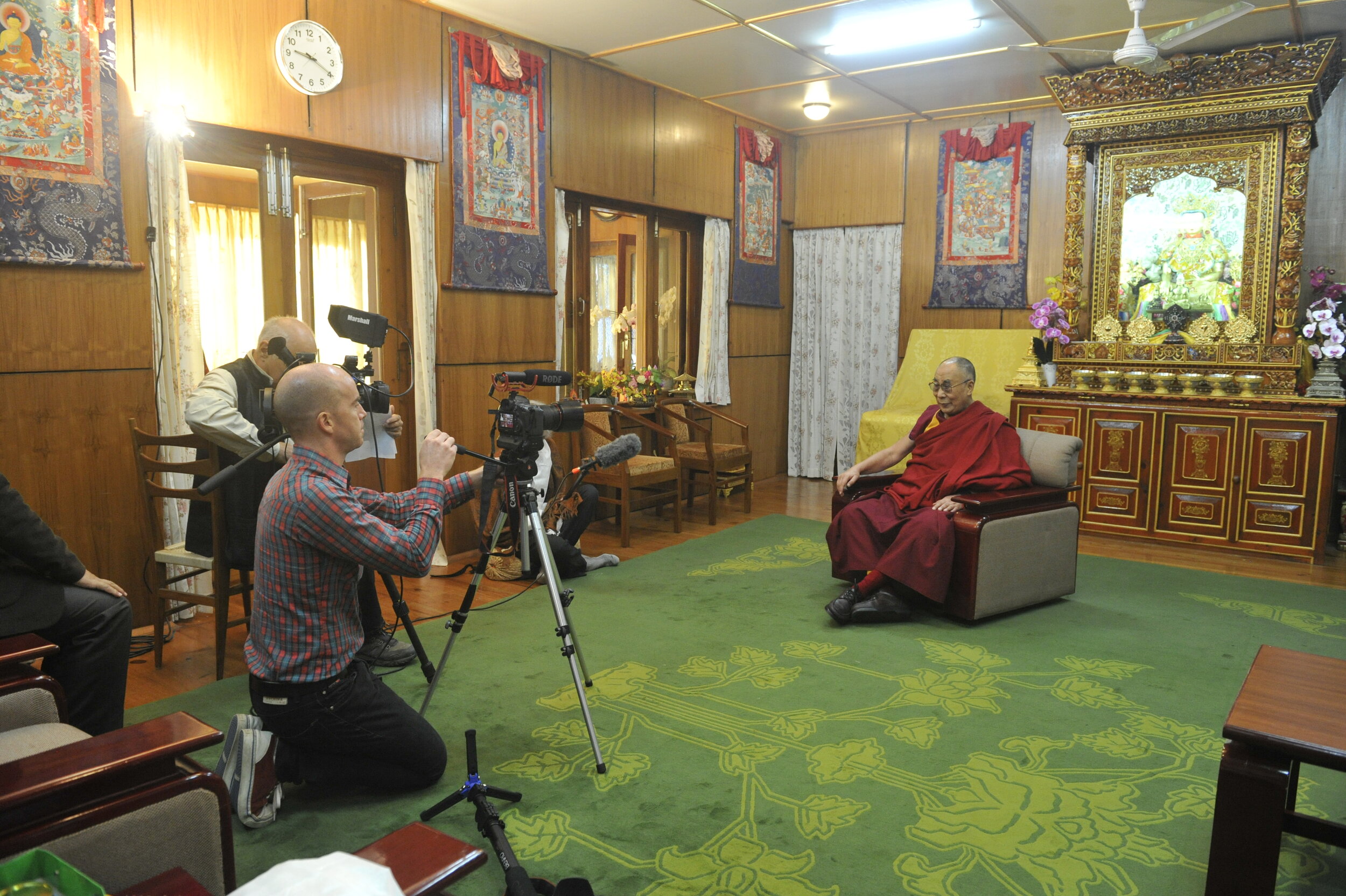 2015-11-20 09.19.29 The Inrerview with HHDL.jpg