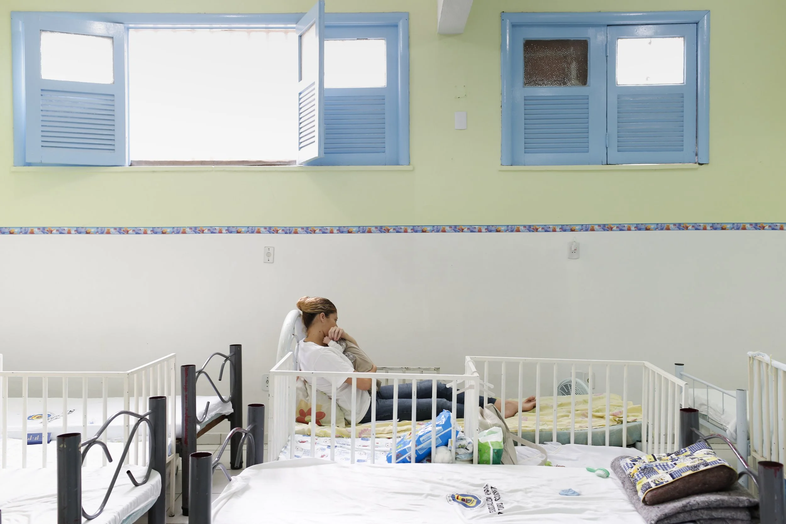  Mães em situação de cárcere permanecem com seus bebês até eles completarem 6 meses. 