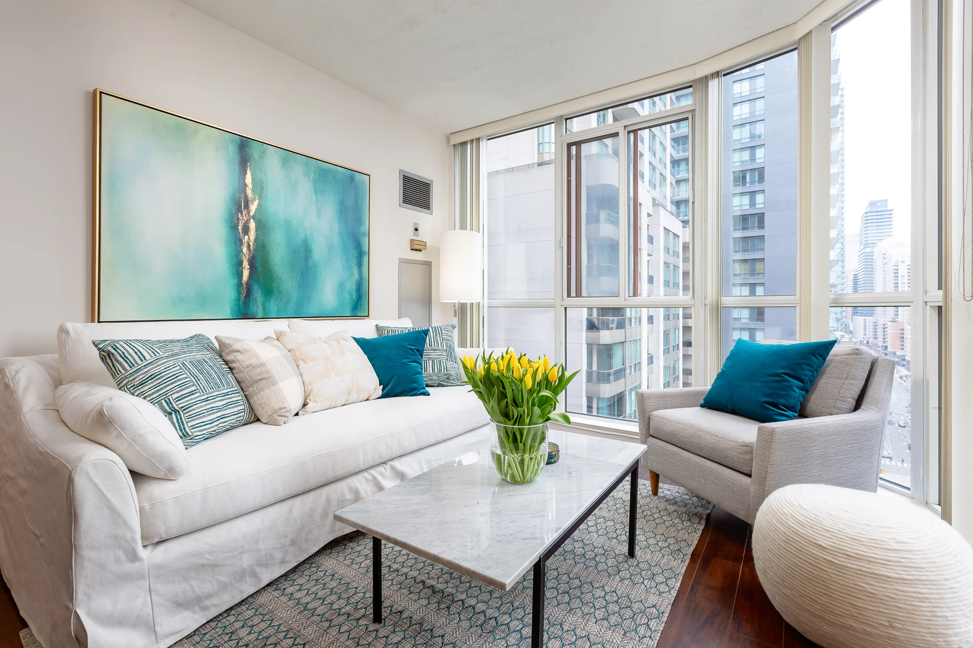 736 Bay St Web-13.jpg