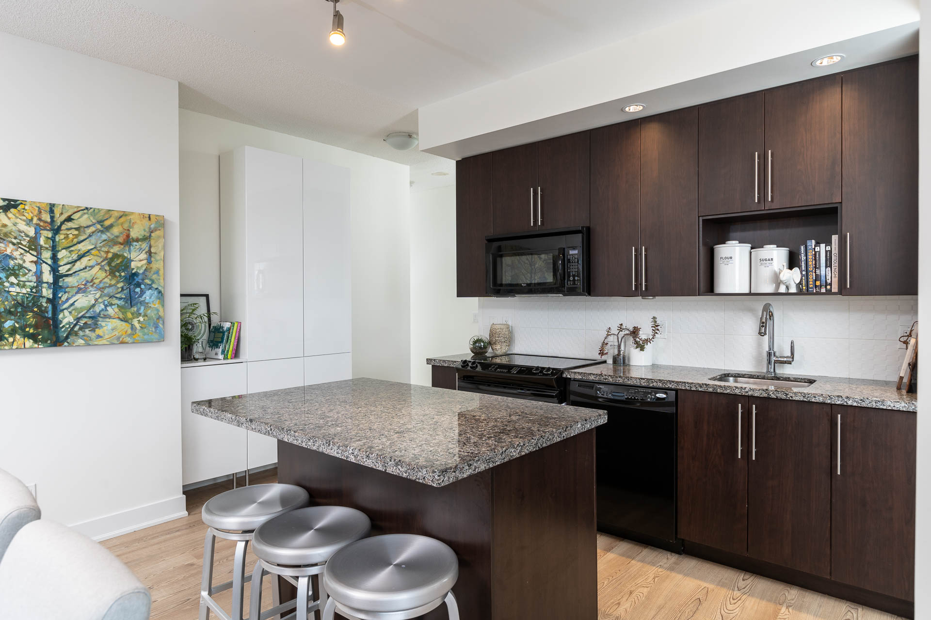 1406-28 Linden St-Web-14.jpg