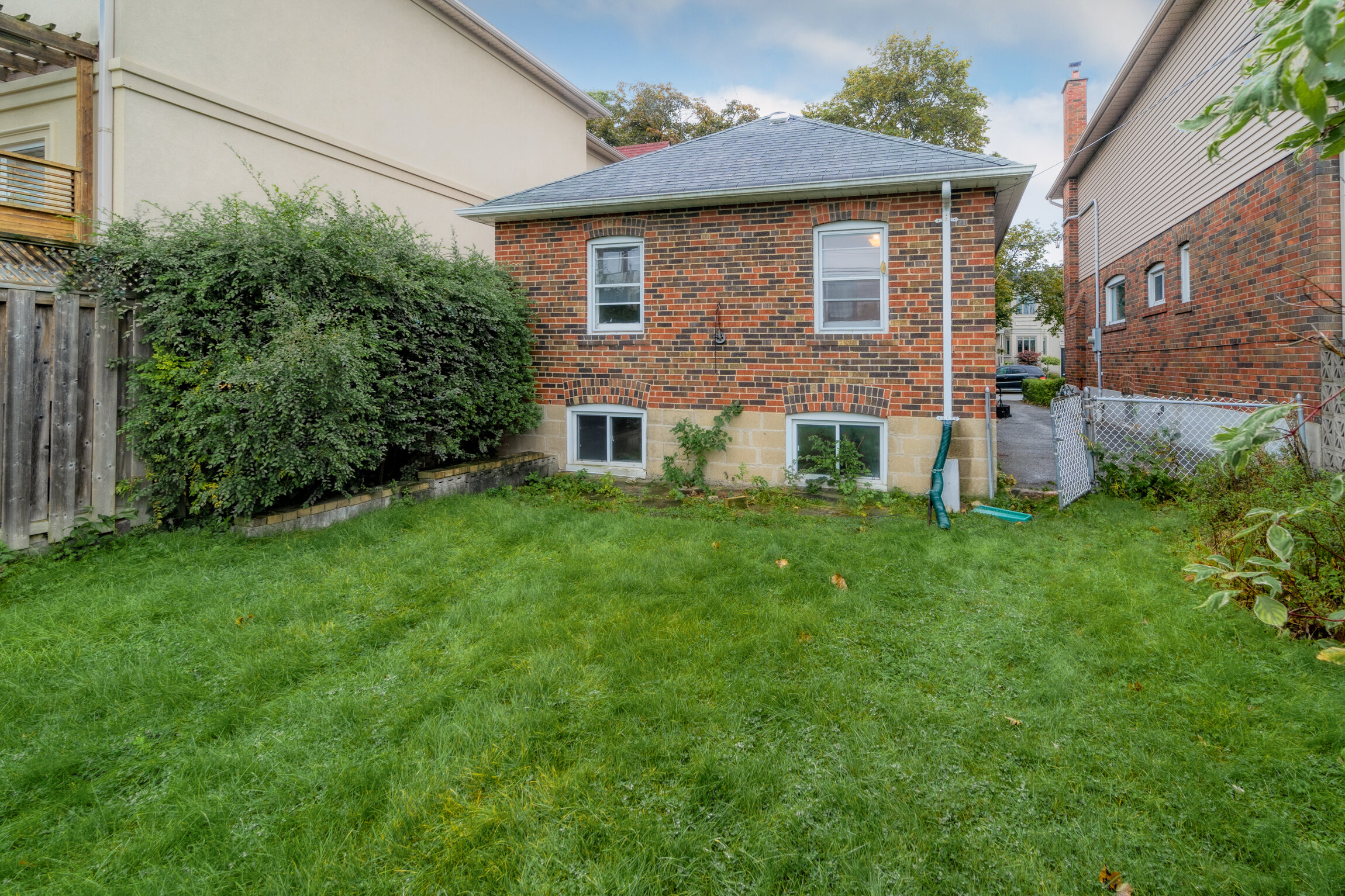 100 Glenvale Blvd _0025.jpg