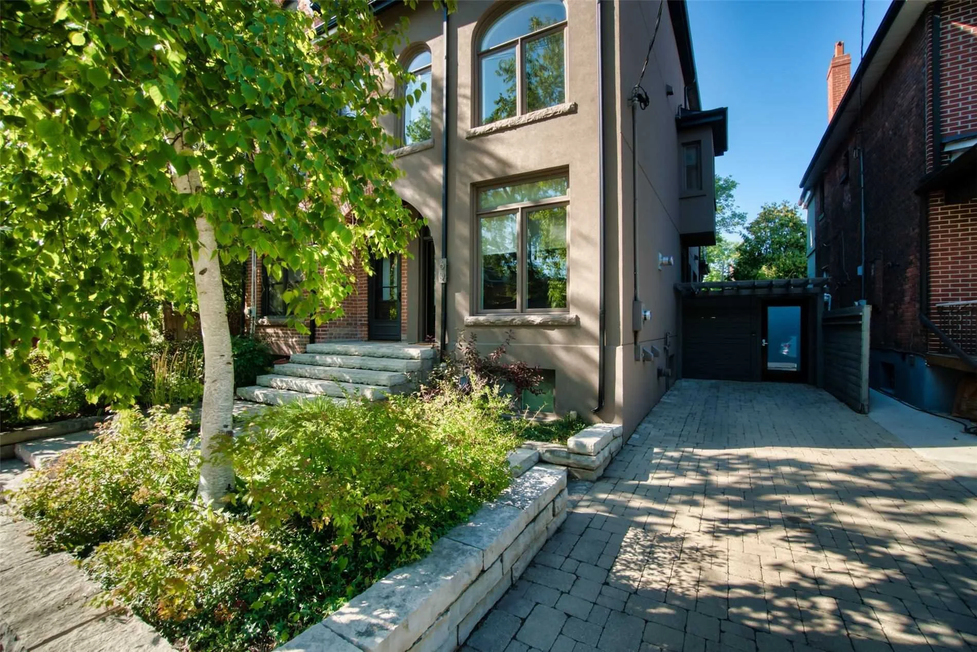 60 Pearson Ave