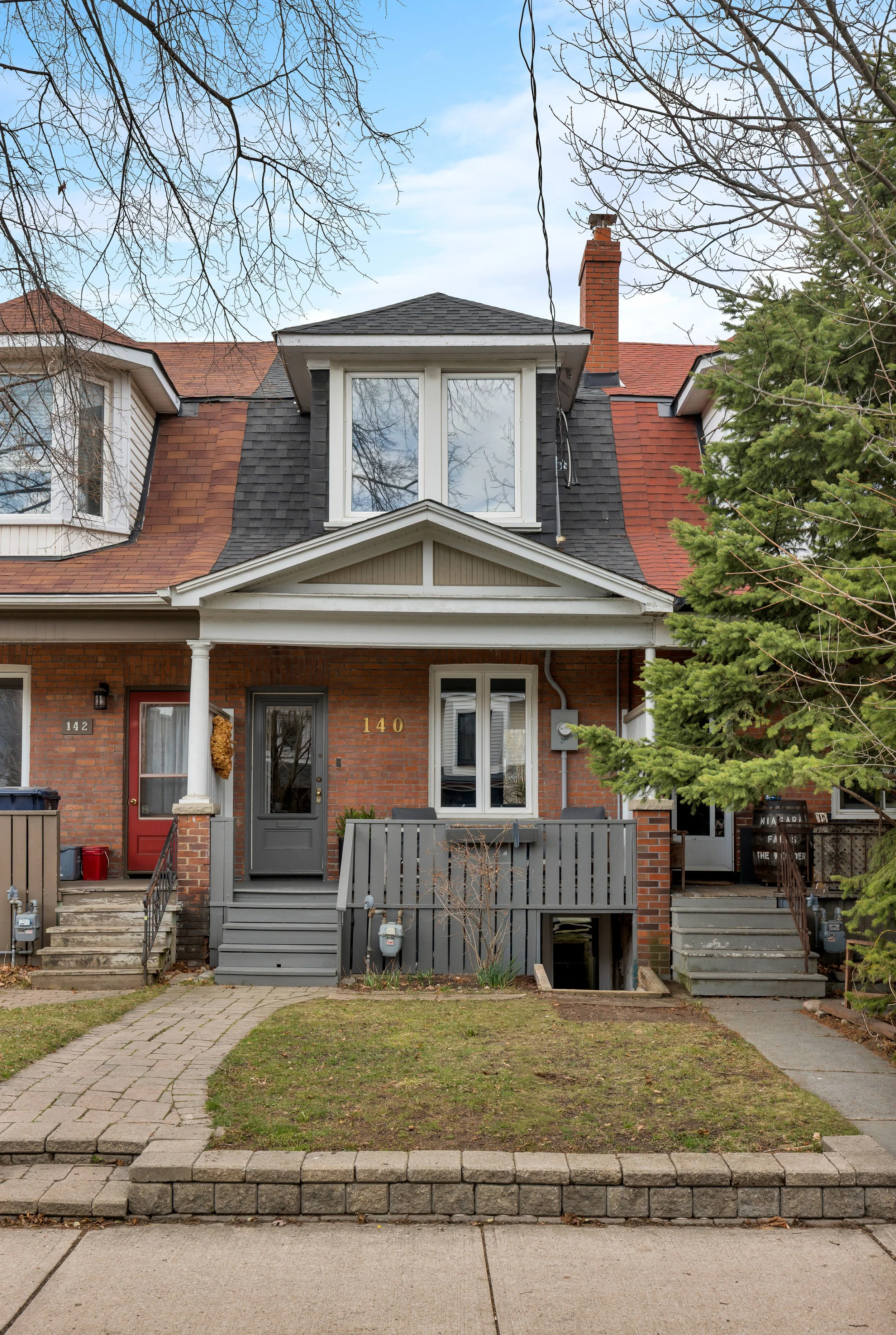 140 Garden Ave-2.jpg