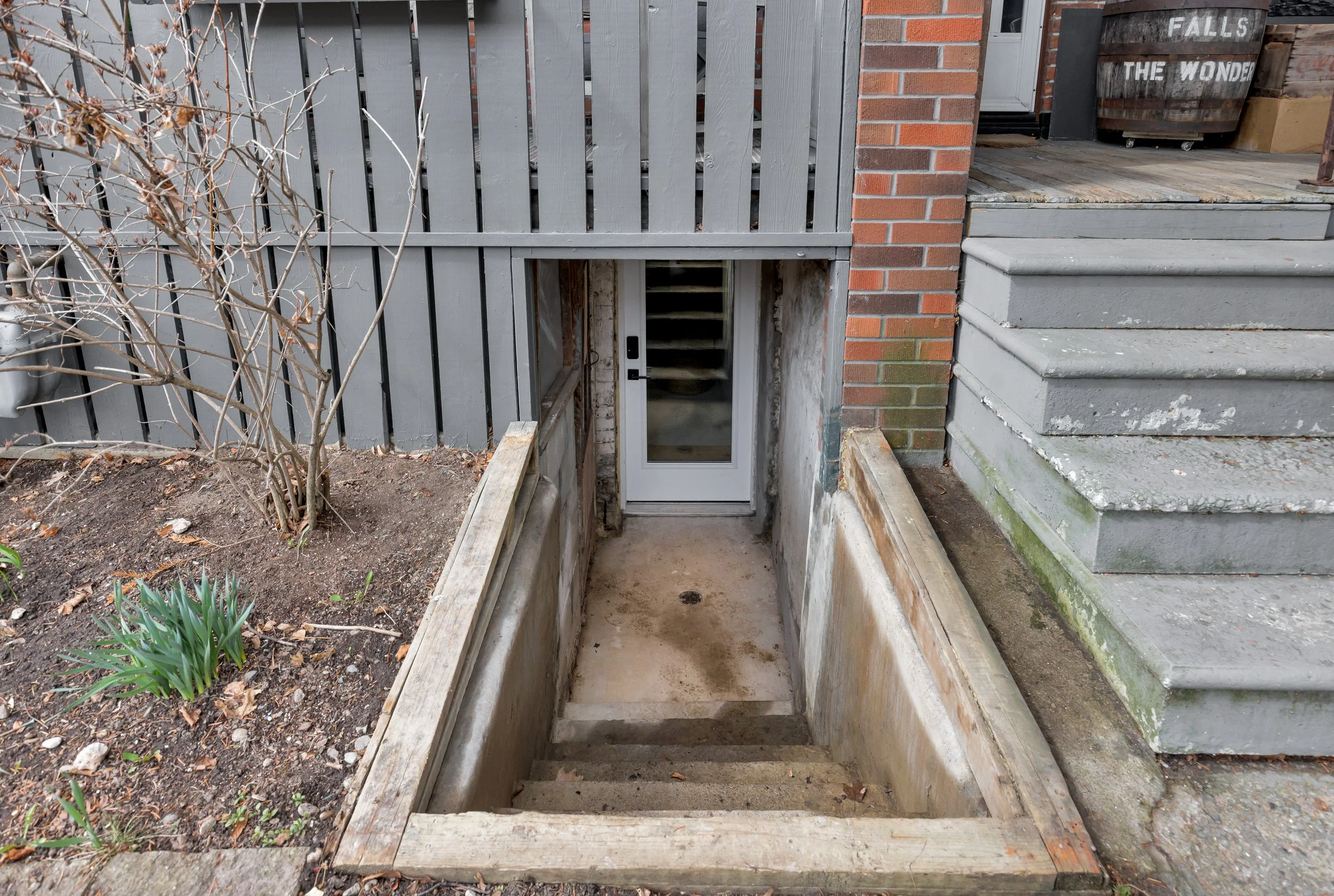 140 Garden Ave-53.jpg