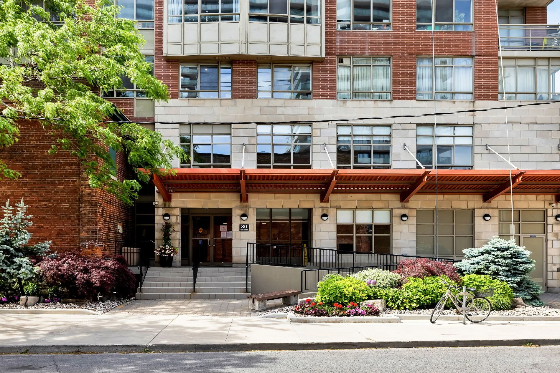 1002-80-Mill-St-Toronto (1).jpg