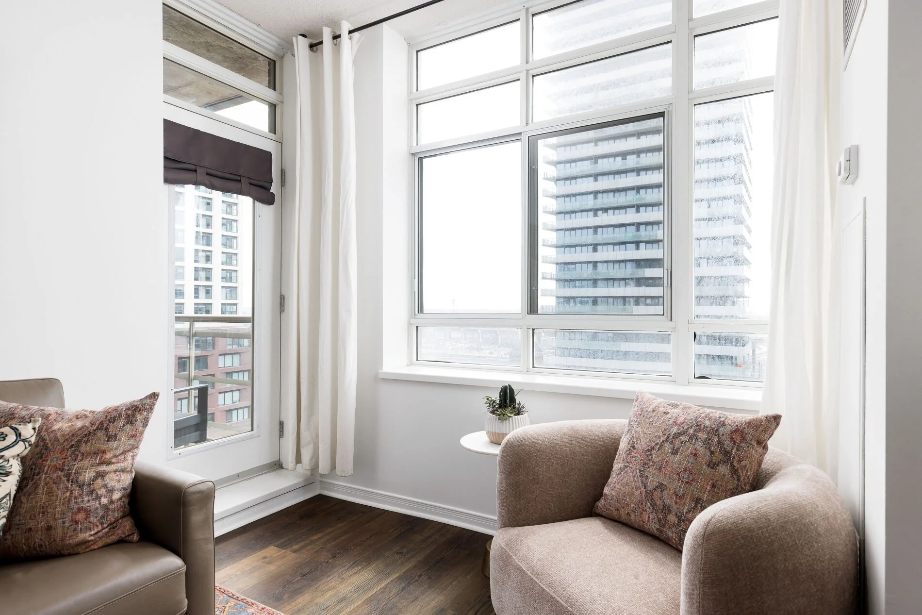 1002-80-Mill-St-Toronto (11).jpg