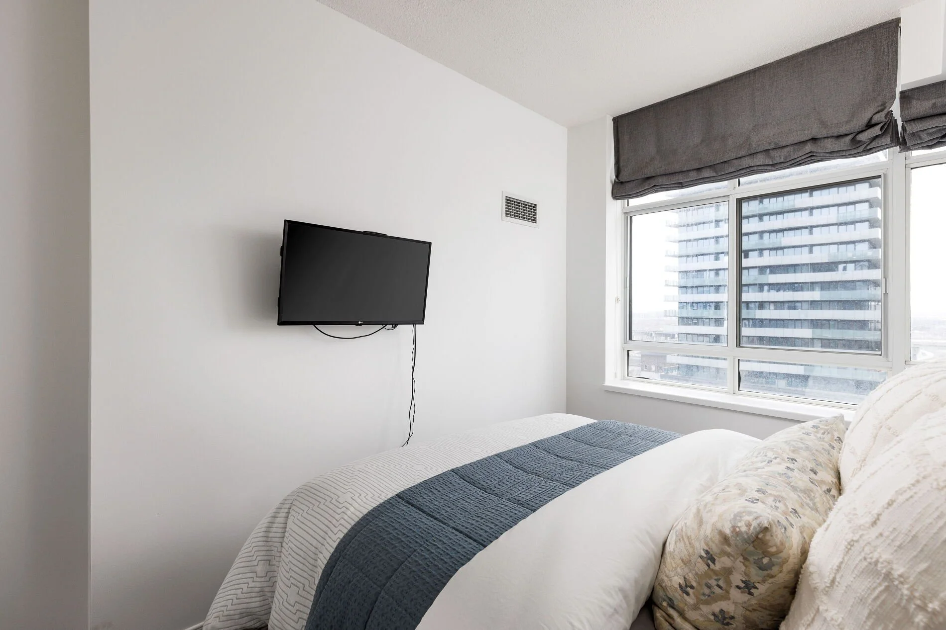 1002-80-Mill-St-Toronto (32).jpg