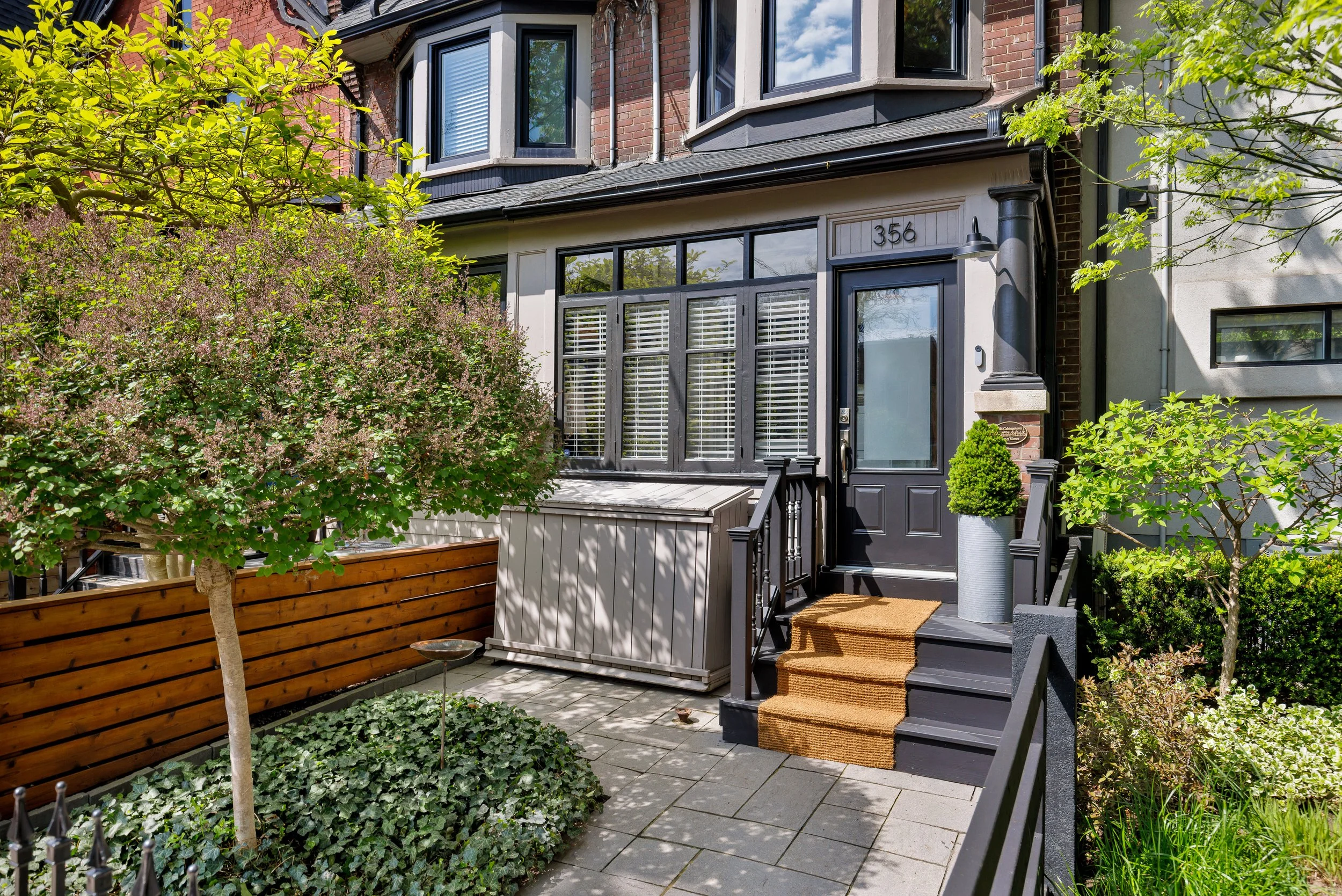 356 Ontario St-5.jpg