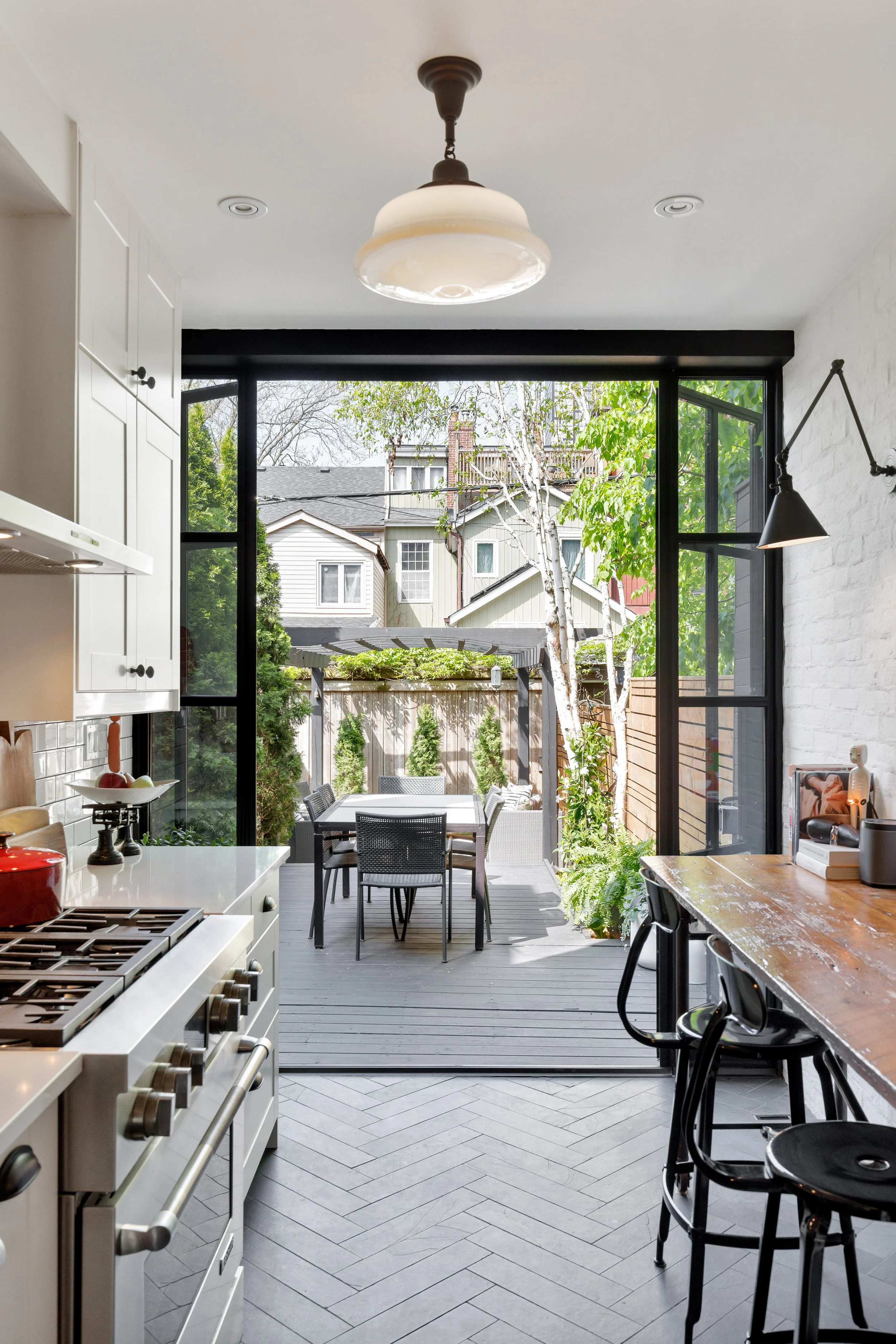356 Ontario St-28.jpg