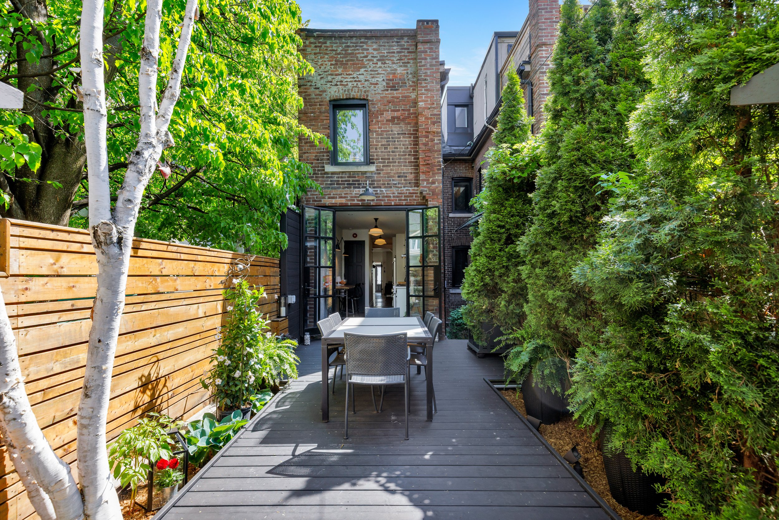 356 Ontario St-31.jpg