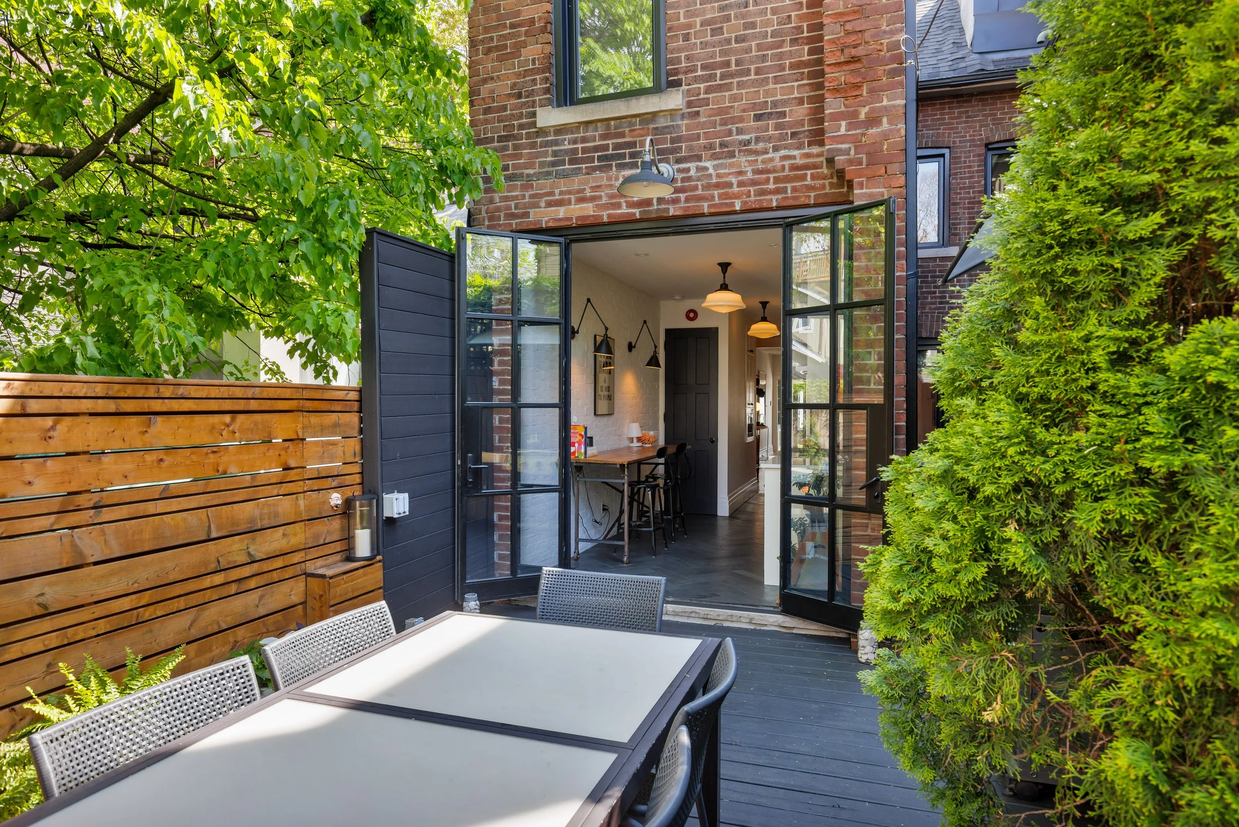 356 Ontario St-32.jpg