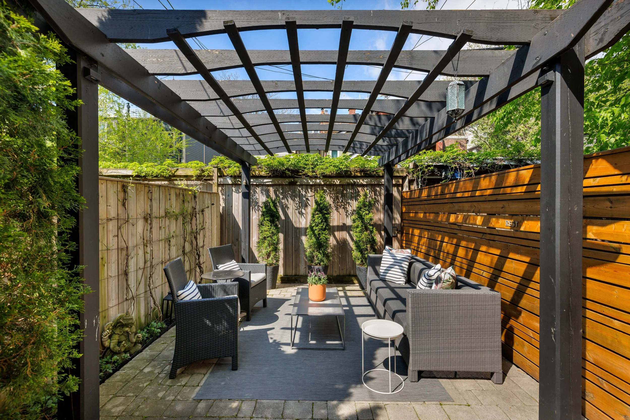 356 Ontario St-36.jpg