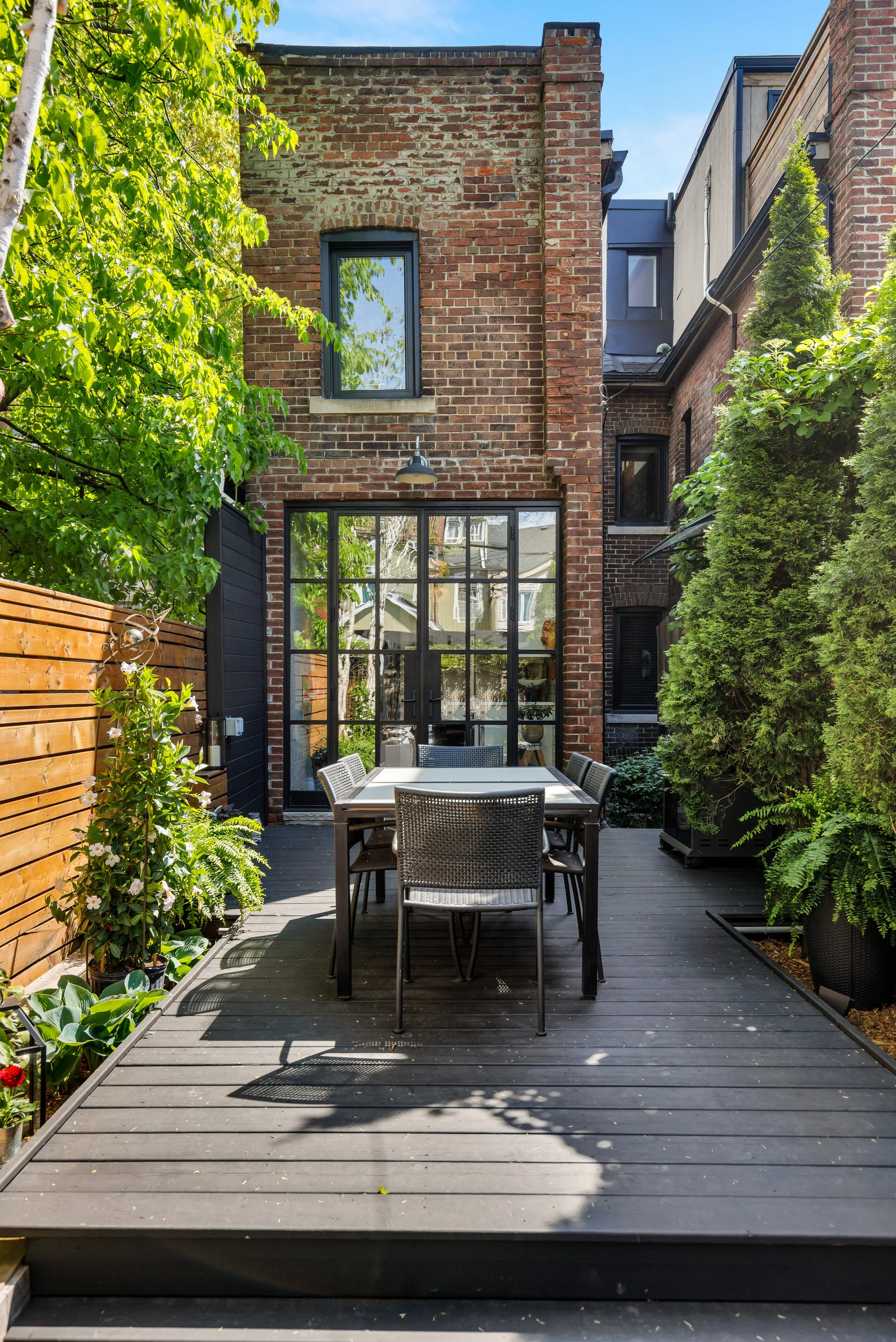 356 Ontario St-43.jpg