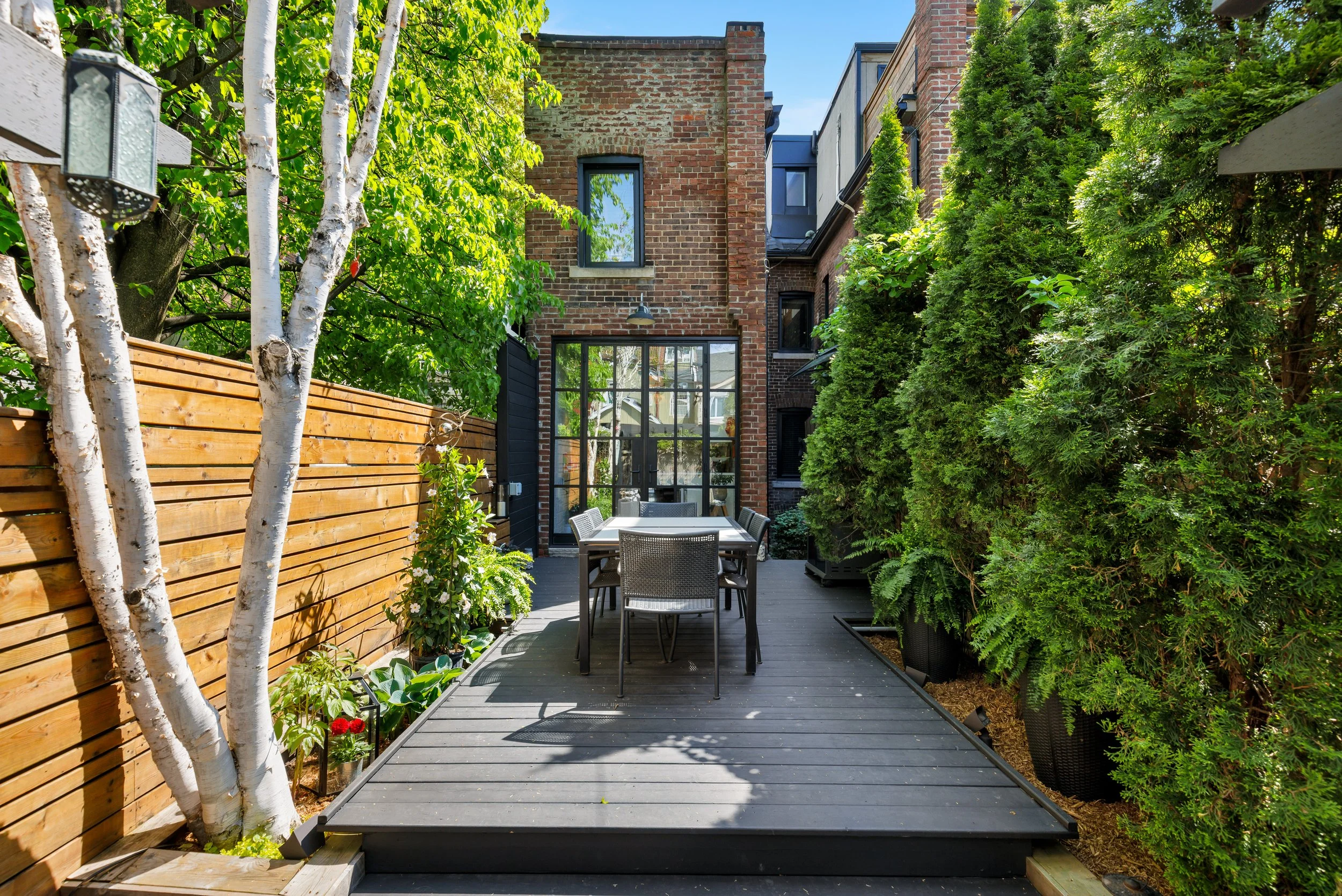 356 Ontario St-42.jpg
