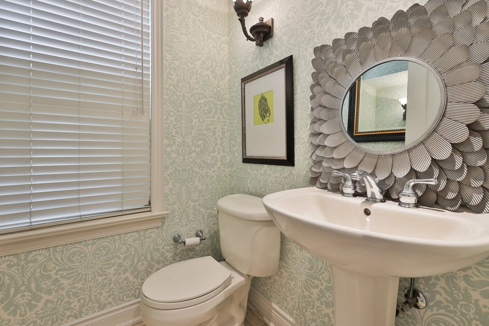 74 Aberdeen Ave-7.jpg