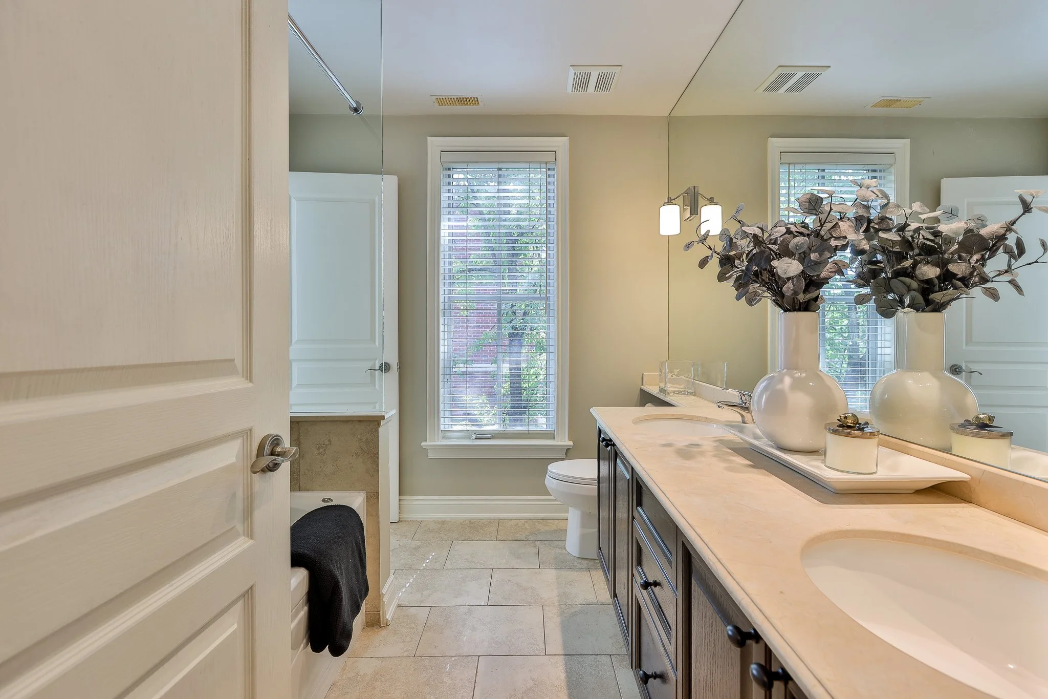 74 Aberdeen Ave-42.jpg