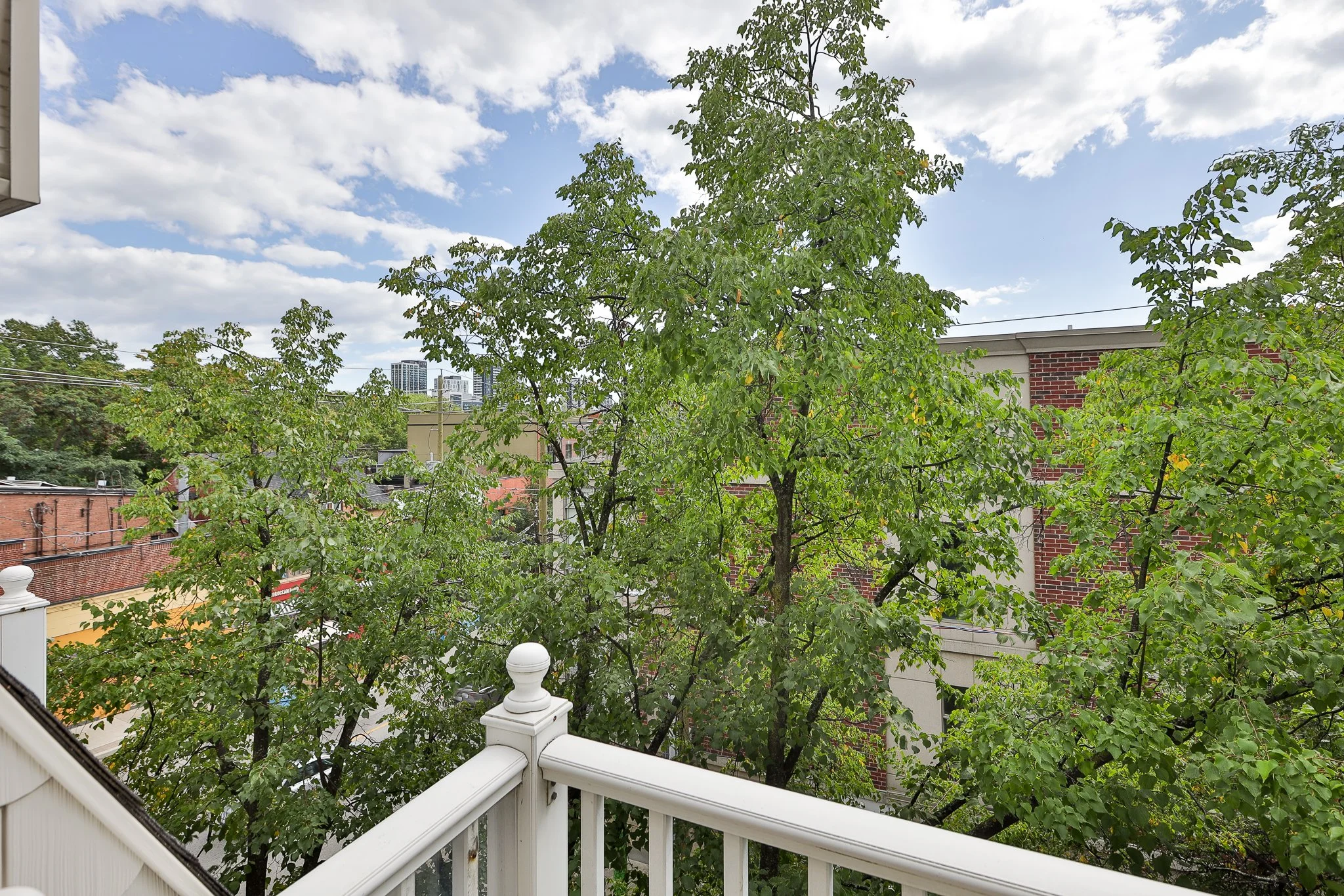 74 Aberdeen Ave-60.jpg