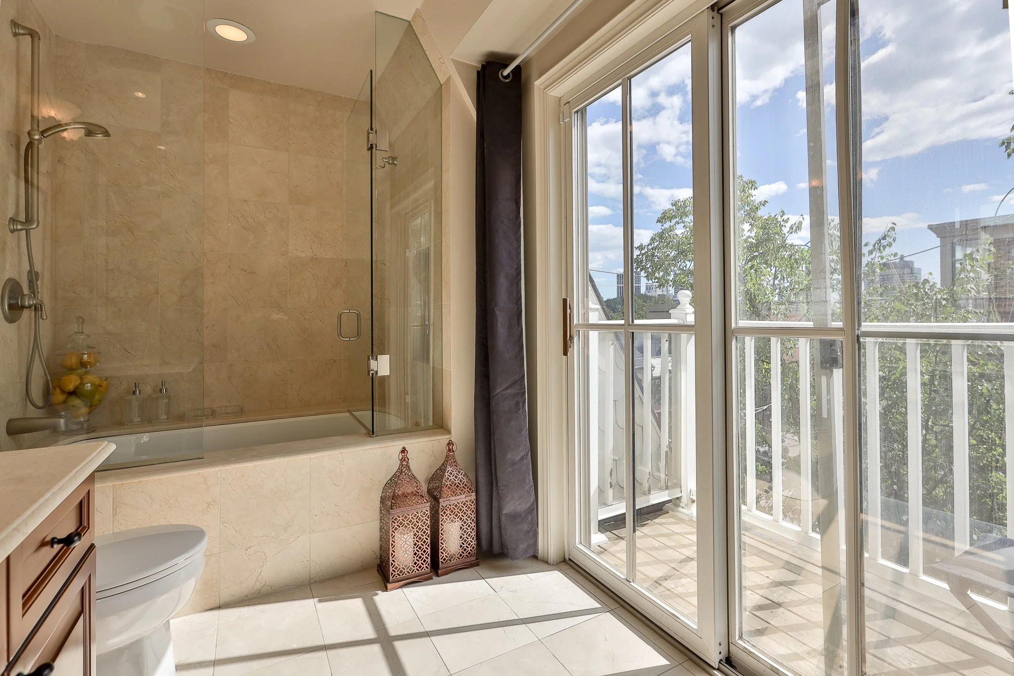 74 Aberdeen Ave-63.jpg