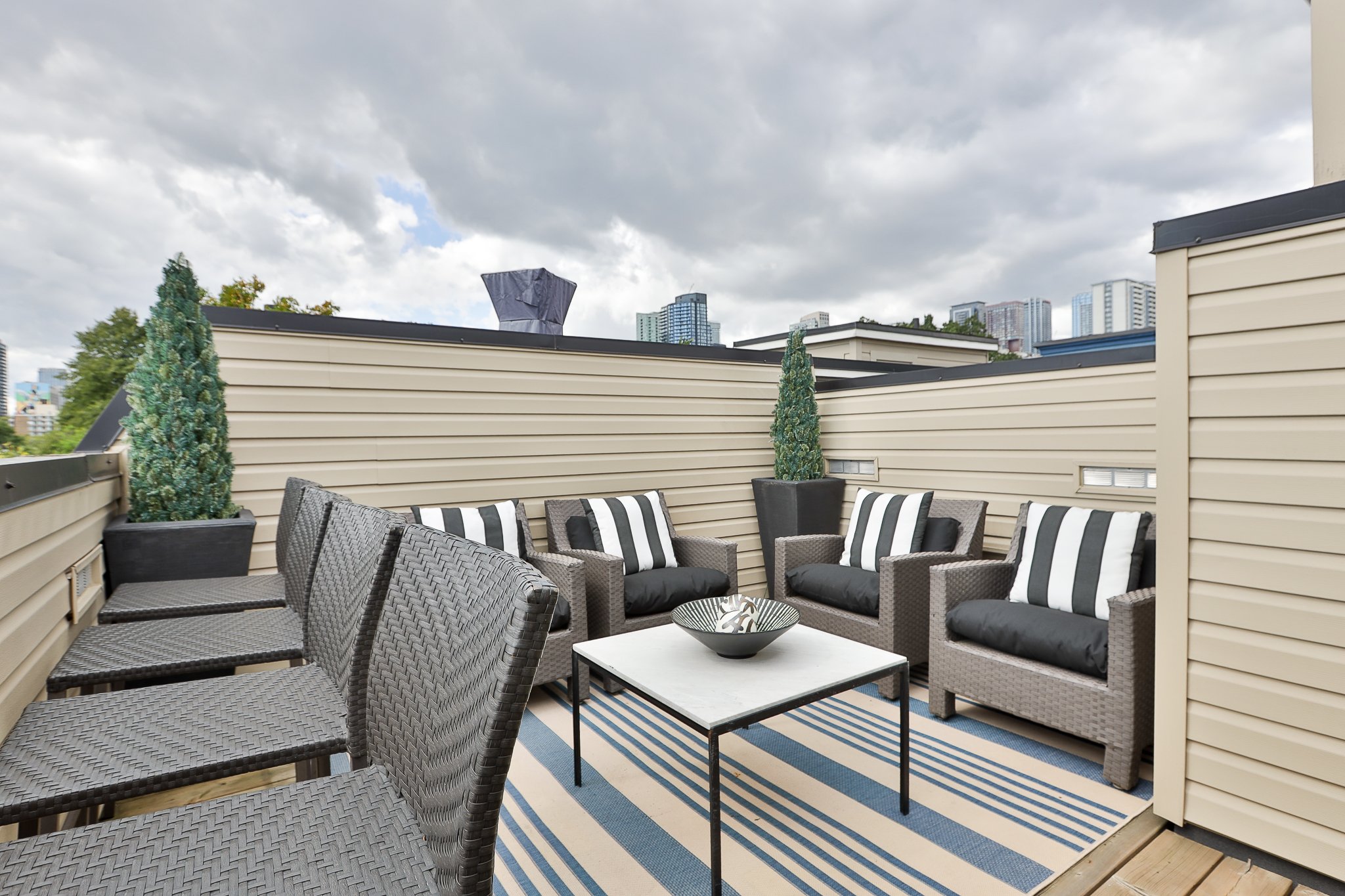74 Aberdeen Ave-76.jpg
