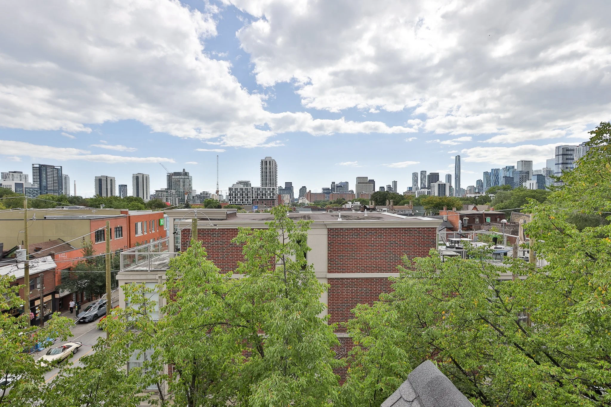 74 Aberdeen Ave-79.jpg