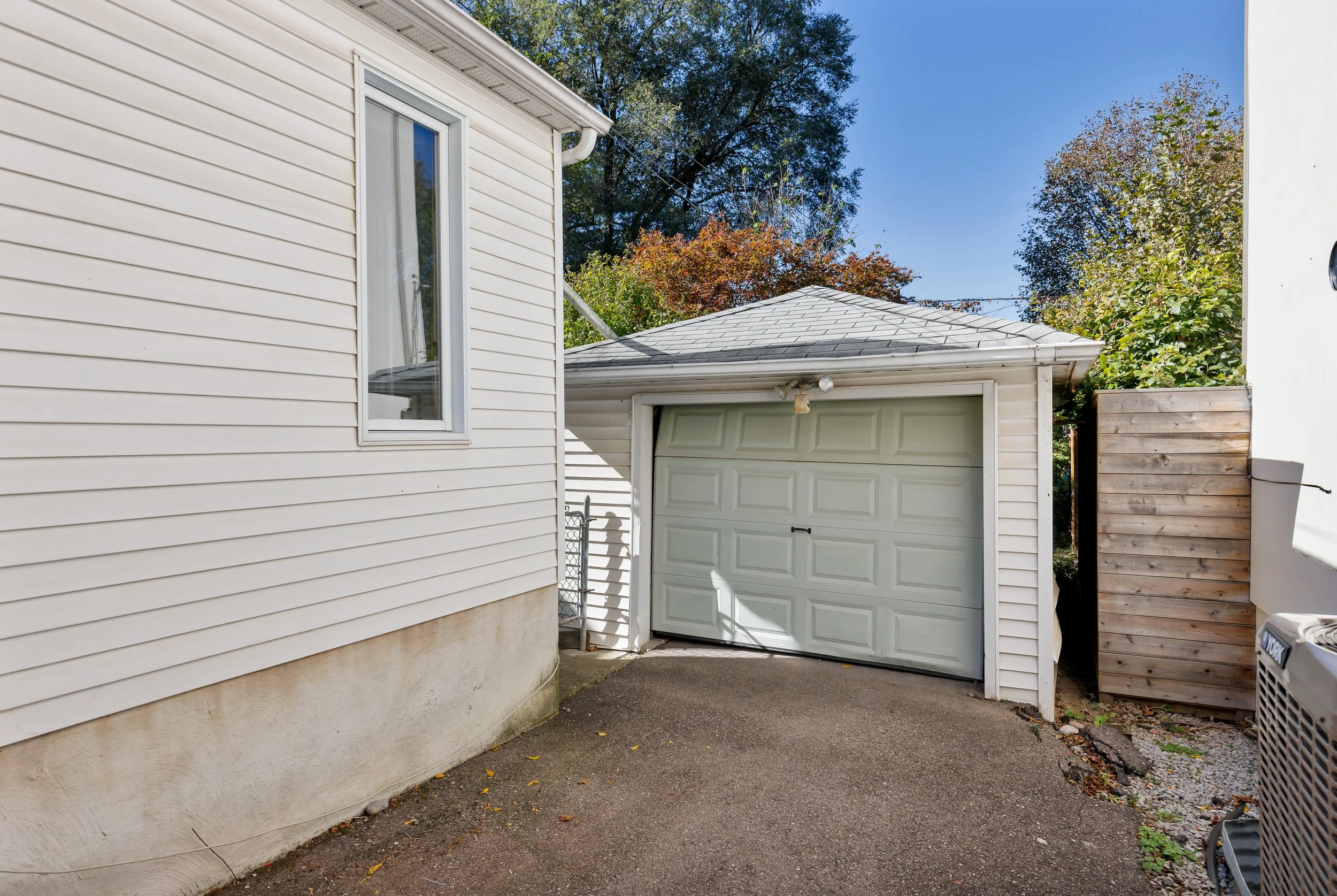 128 Leacrest Rd-48.jpg