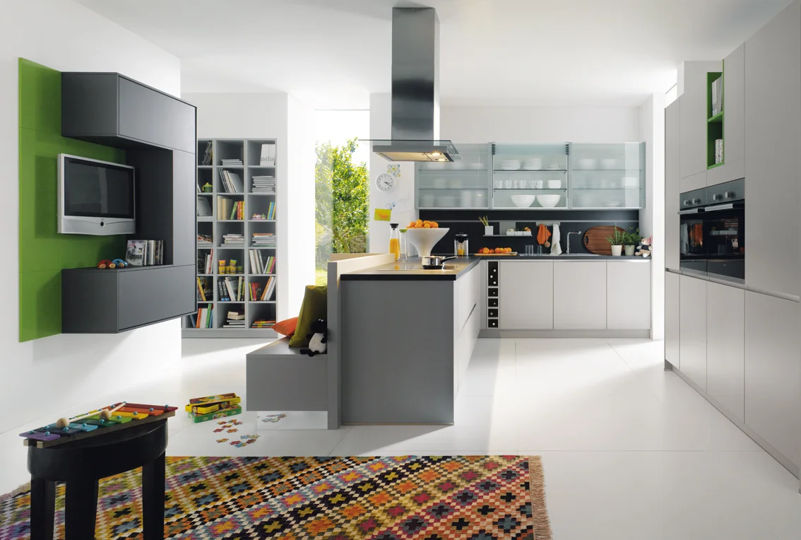 Schuller gloss Wigan