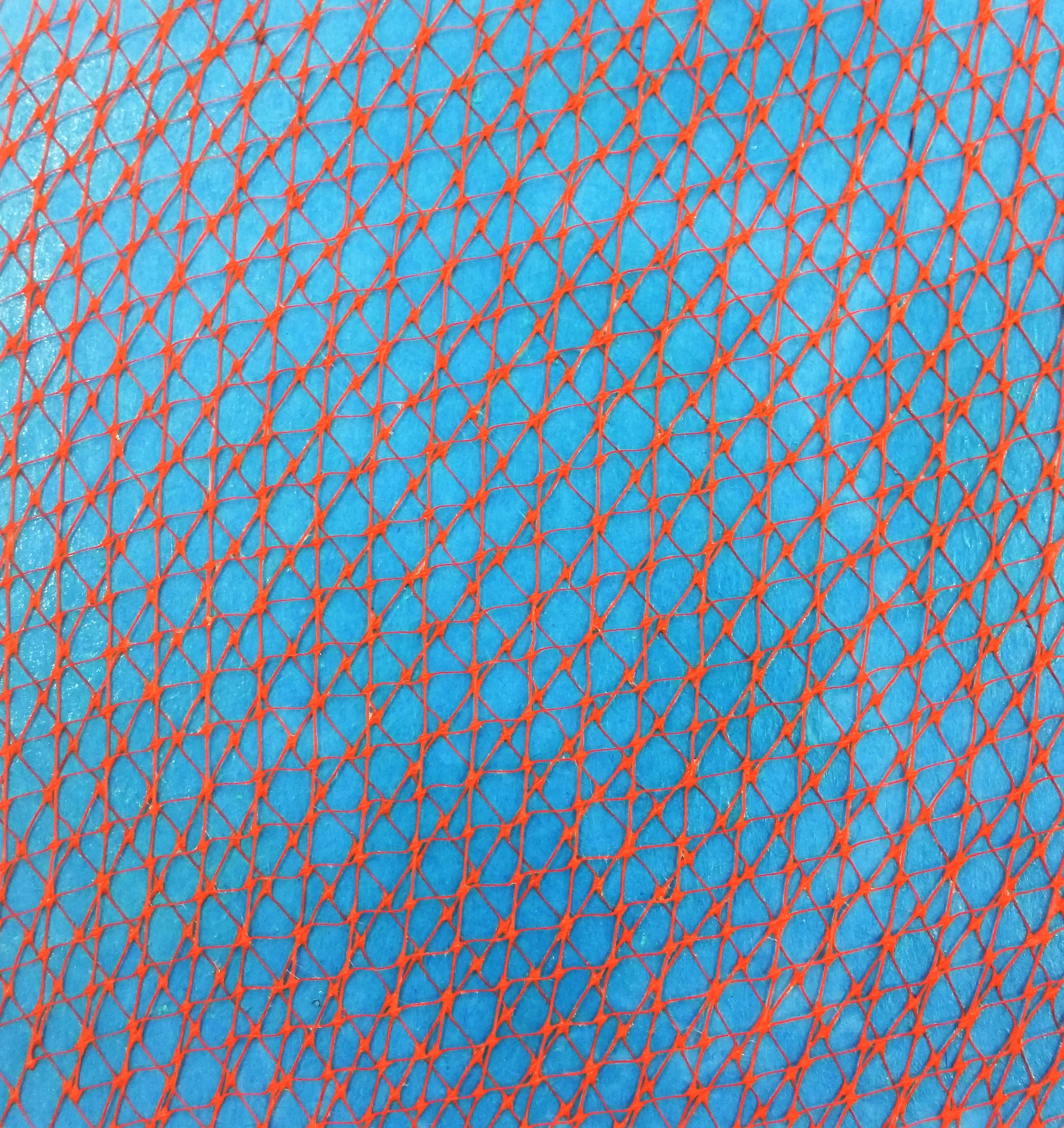 Mesh Design The characteristics of the materials and use of color choices allow for the fabric to change color when viewed at different directions.
