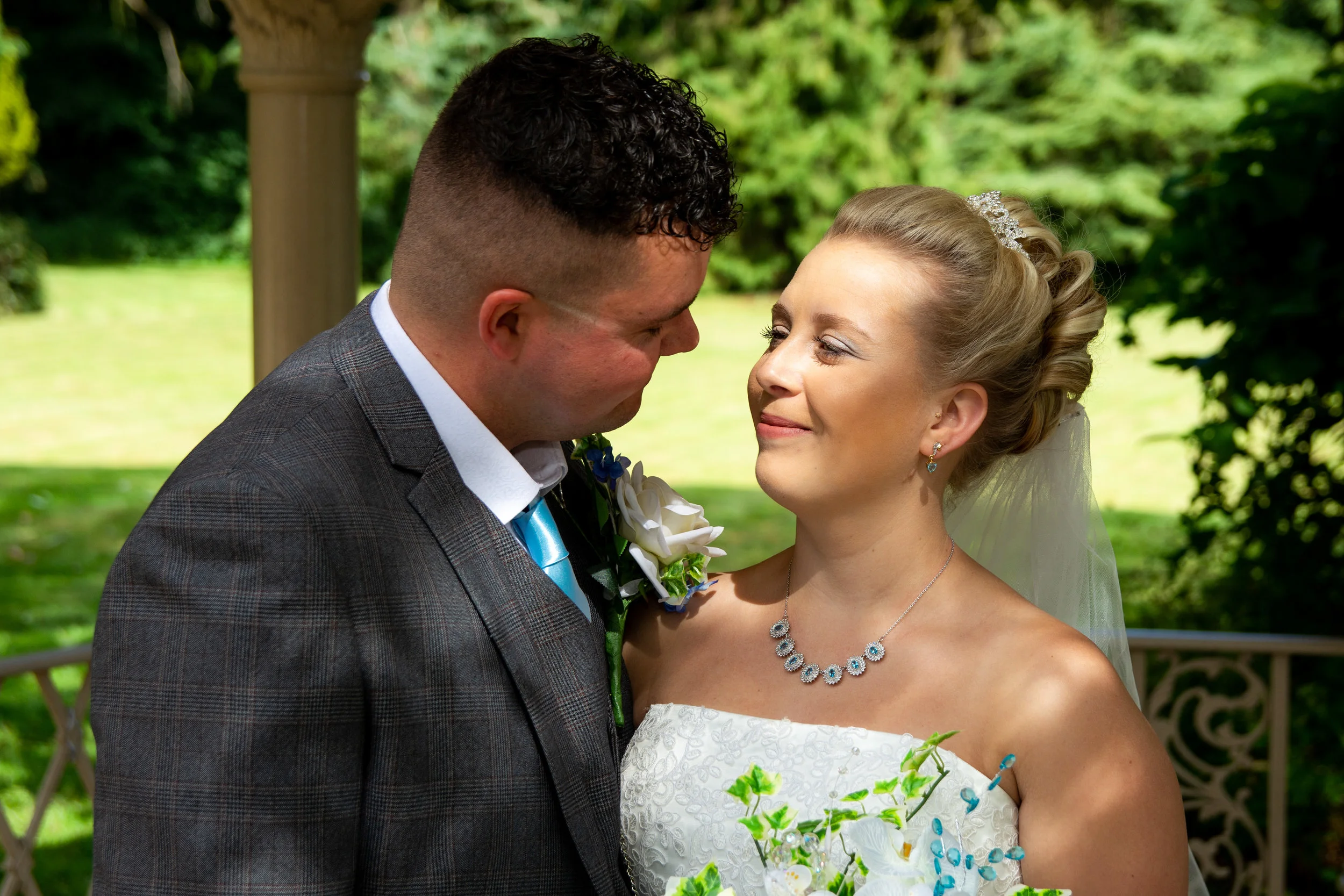 J & A's Lincolnshire Summer Wedding