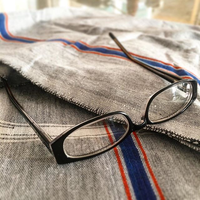 Love the simplicity of these soft gray towels completely handmade in cotton from India! #handmade #bath #bathtowels #cotton #sustainable @rajirmdesign #fabric #home #handloom #handwoven #sustainableliving #color #linen #india #incredibleindia