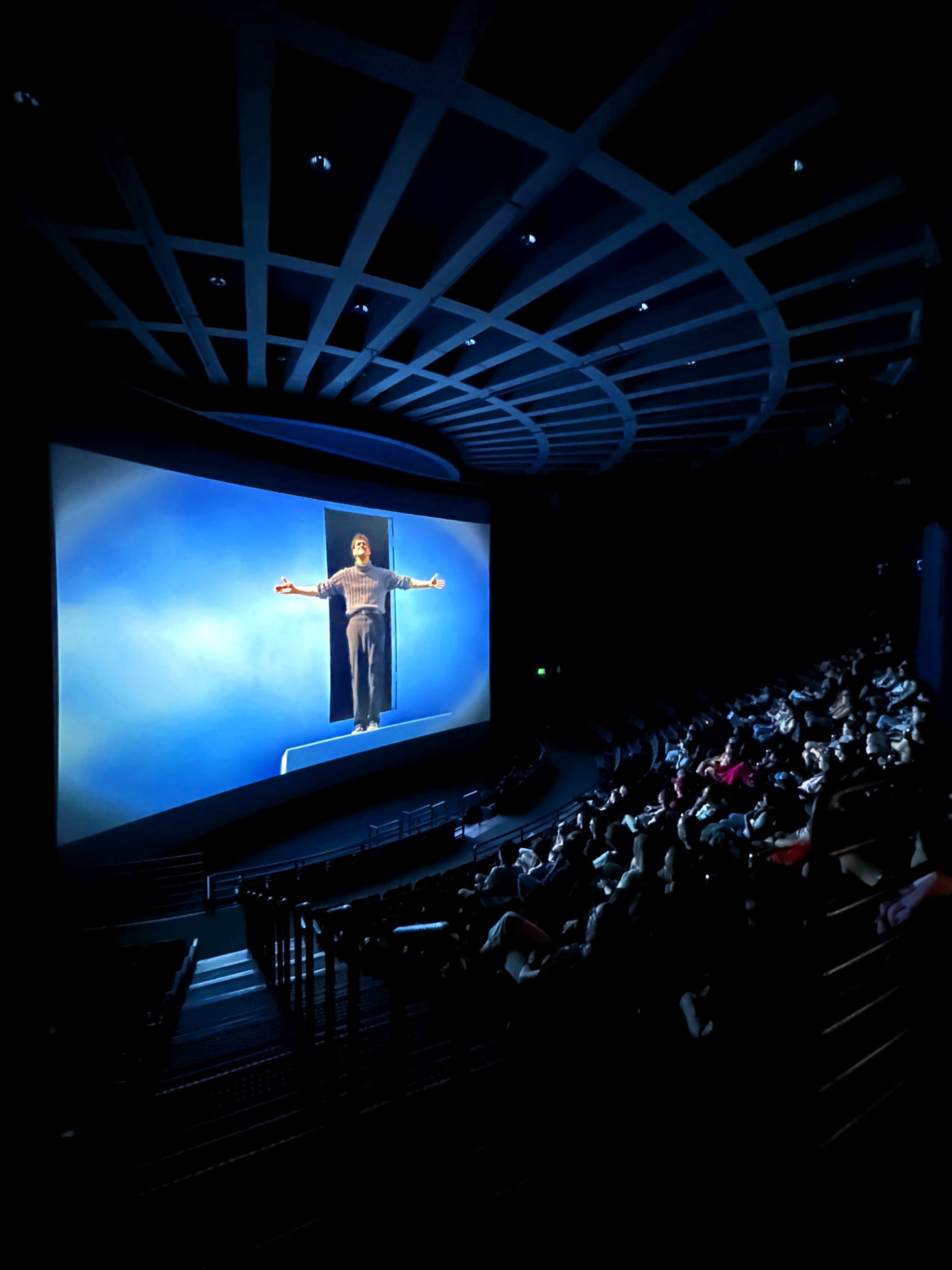 in case you missed it on the Giant Screen: The Truman Show (1998) is still bizarre, heartbreaking, &amp; possibly darker than you remember. thanks to our packed house for coming out! 

next up on Playback >> 
Mindbenders Night 3 &bull; Thurs Au