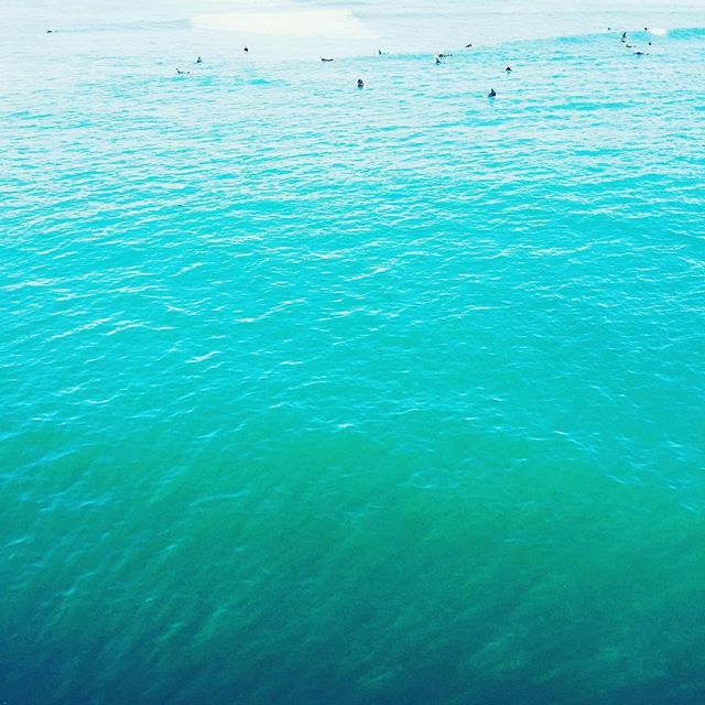 🌊 #ocean #waves #chill 🏄🏻 #surf 🏄🏻&zwj;♀️#surfers #surfsup #blue #teal #green #gnar
