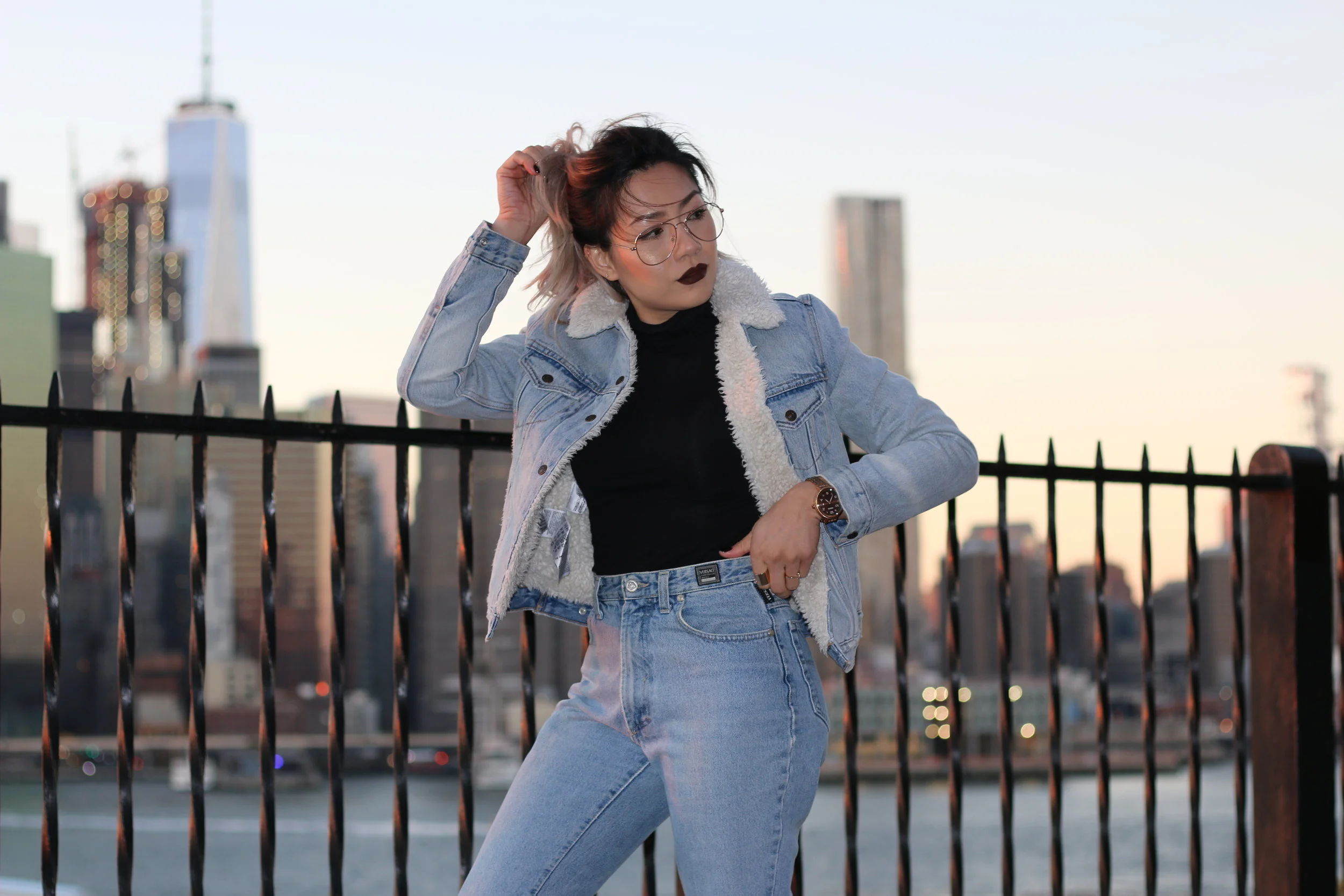 Levi's Women Authentic Sherpa Trucker Jacket in East Alley wash (size small)