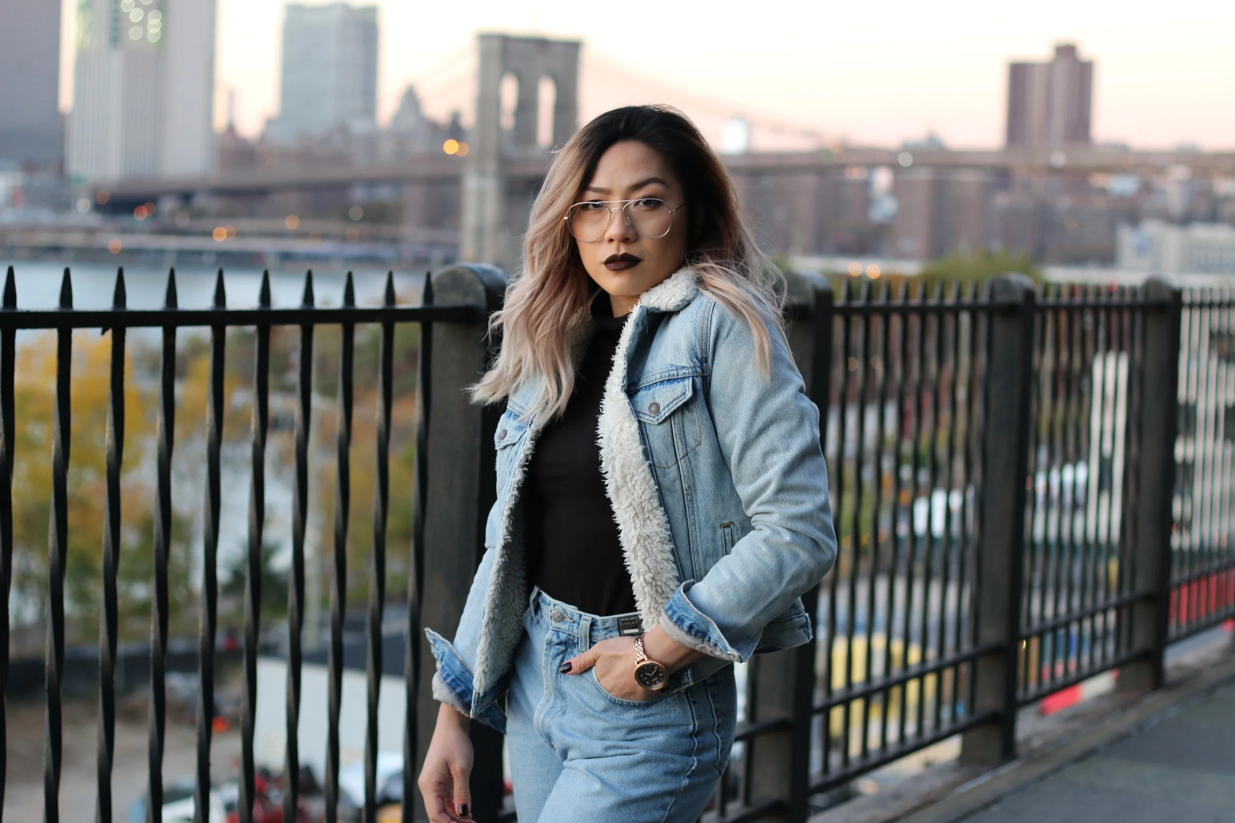 mom jeans, levis women sherpa trucker jacket, mom jeans, vintage style outfit