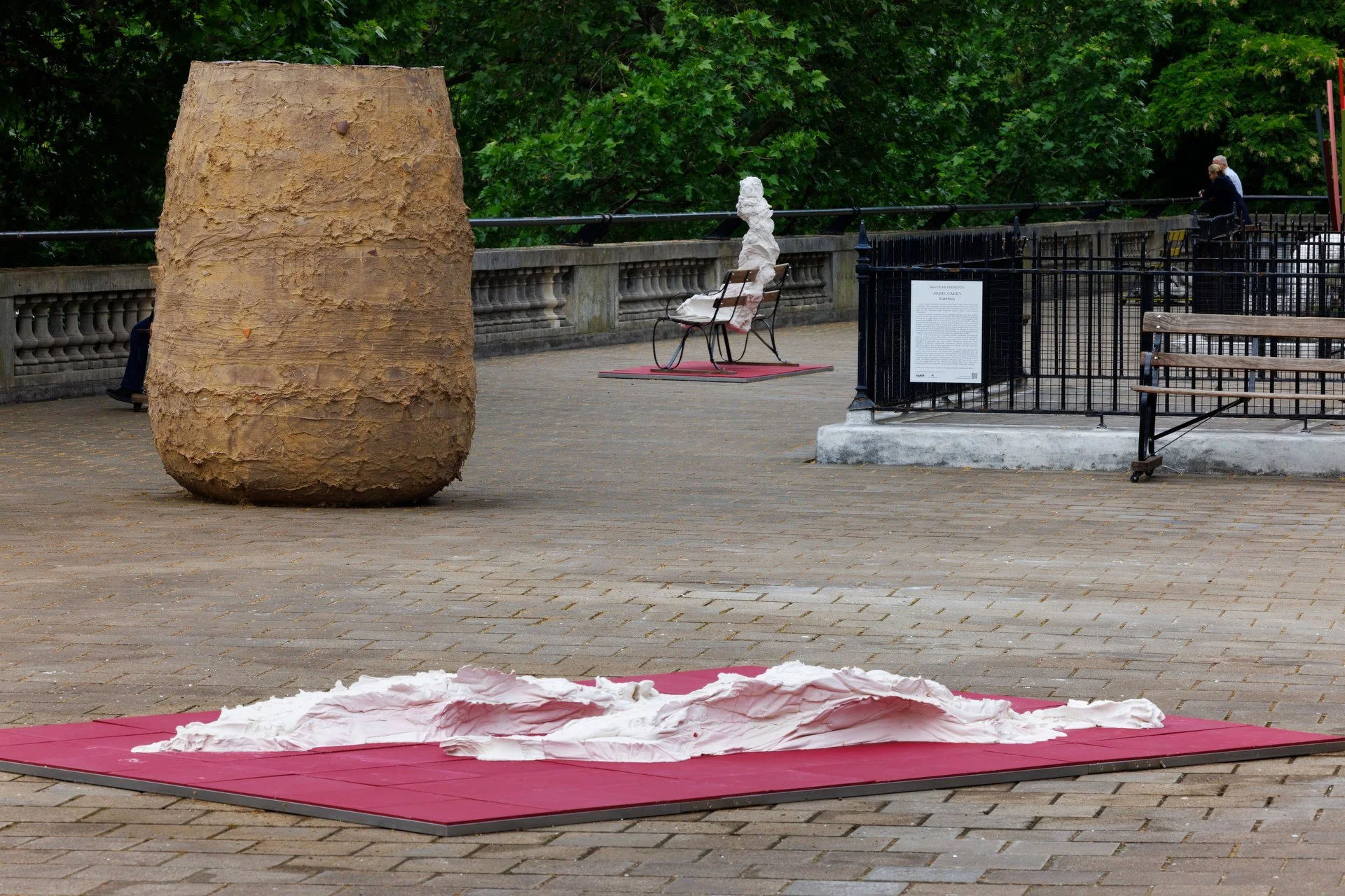 02_FlorencePeake_YMNYM_theCOLABTheArtistsGarden2026_Z4A6339lores.JPG