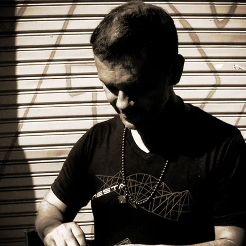 Peter. Pottery artist. Argentina.