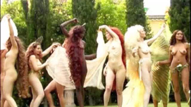 Divinita Performance