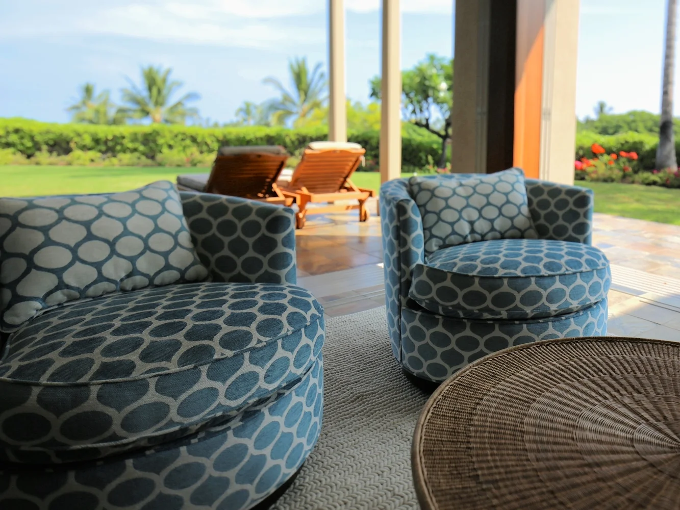 Swivel chairs: Kravet Furniture